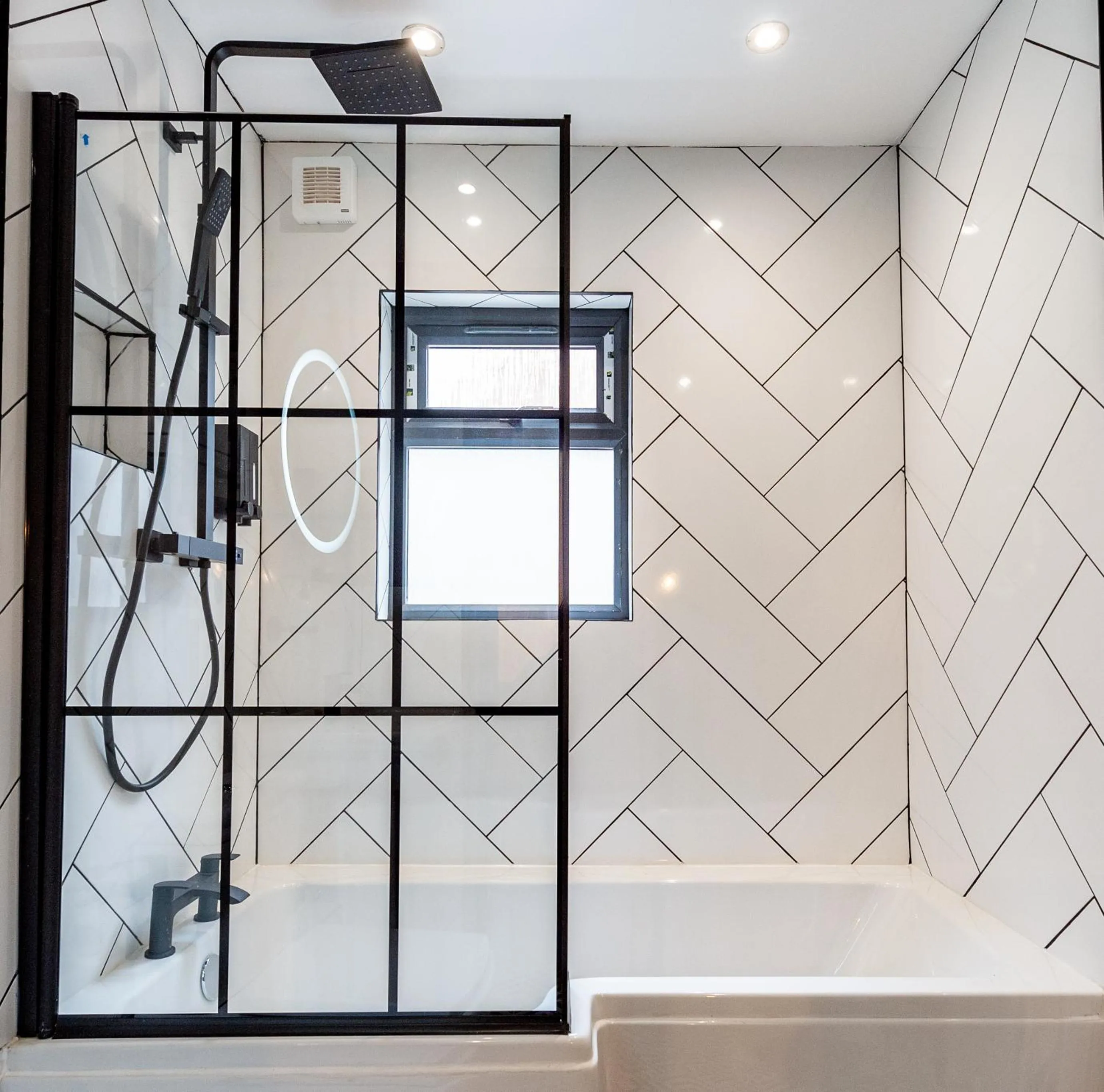 Bathroom in Riize Boutique Hotel Worcester Self Check-in City Centre