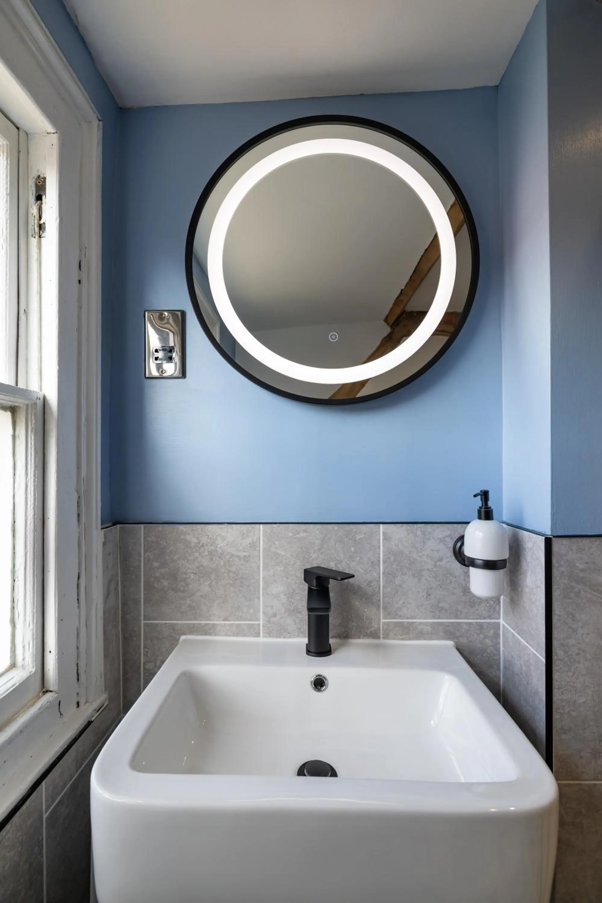 Bathroom in Riize Boutique Hotel Worcester Self Check-in City Centre