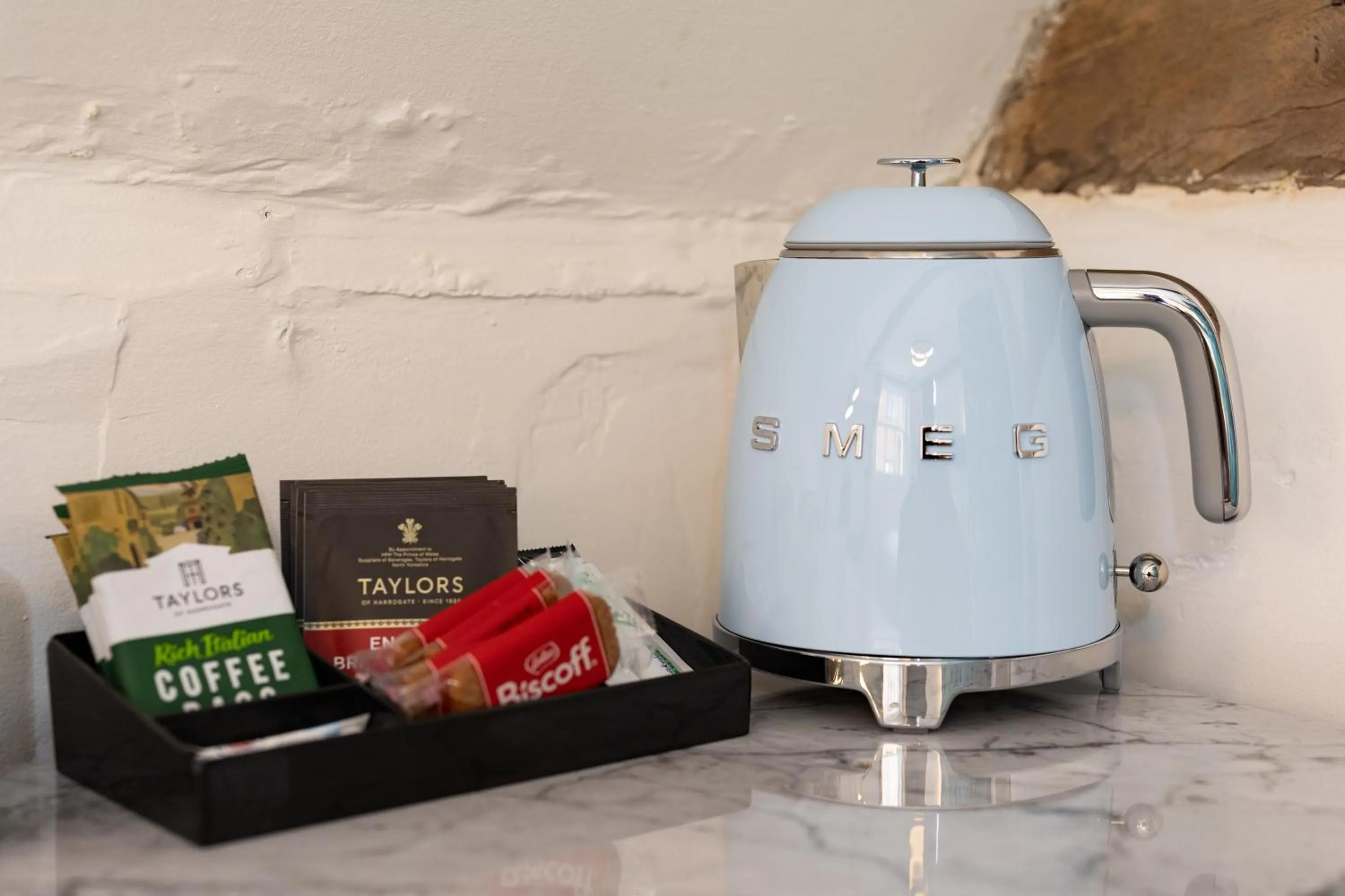 Coffee/tea facilities in Riize Boutique Hotel Worcester Self Check-in City Centre