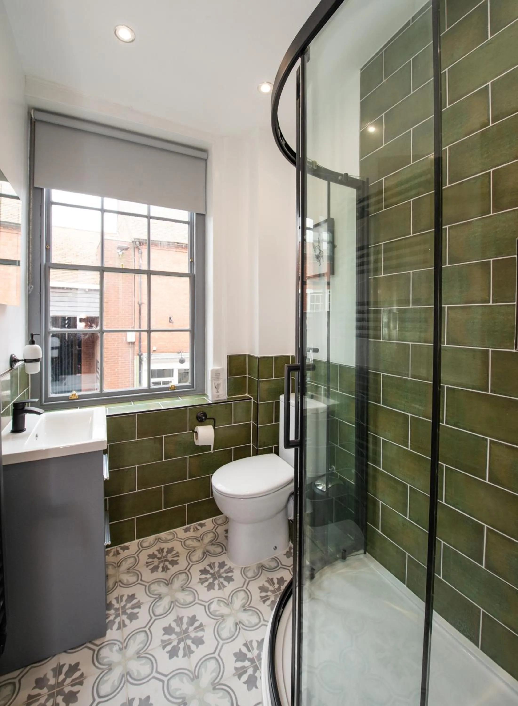 Bathroom in Riize Boutique Hotel Worcester Self Check-in City Centre