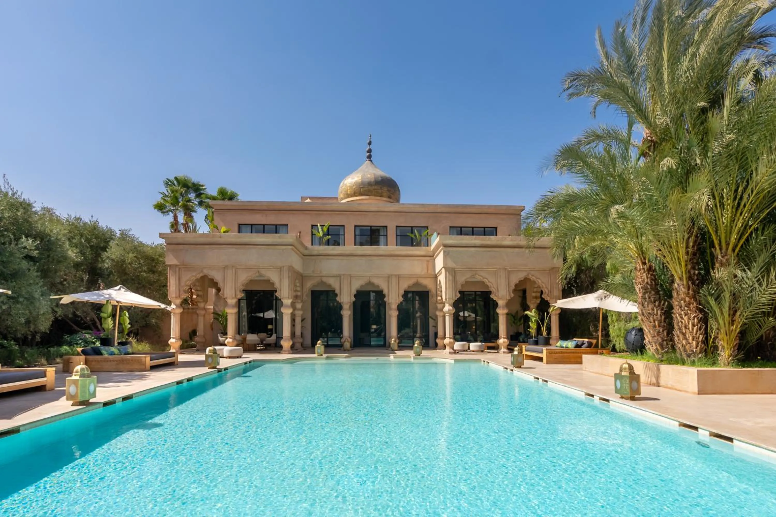 Swimming pool in Palais Namaskar