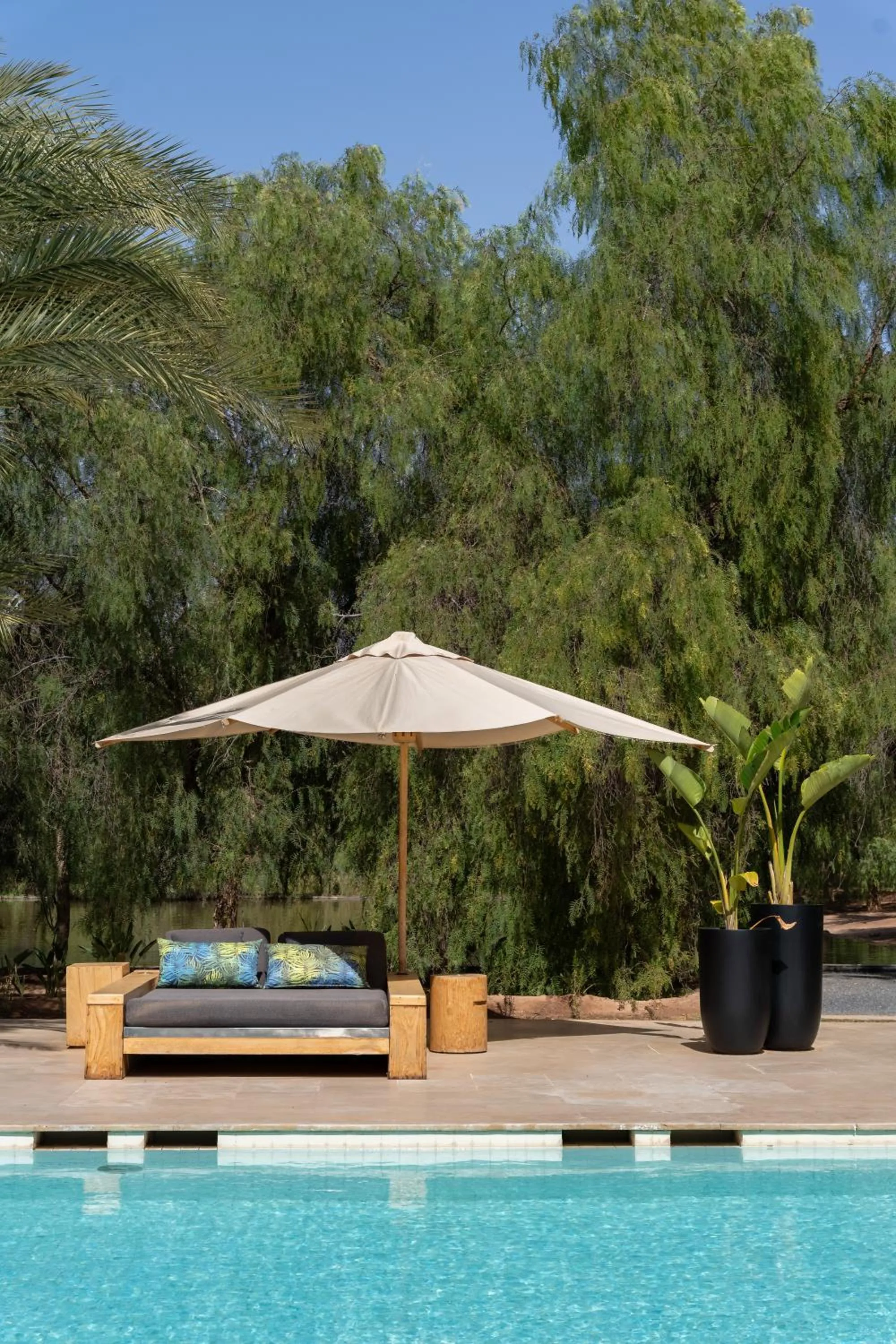 Day in Palais Namaskar