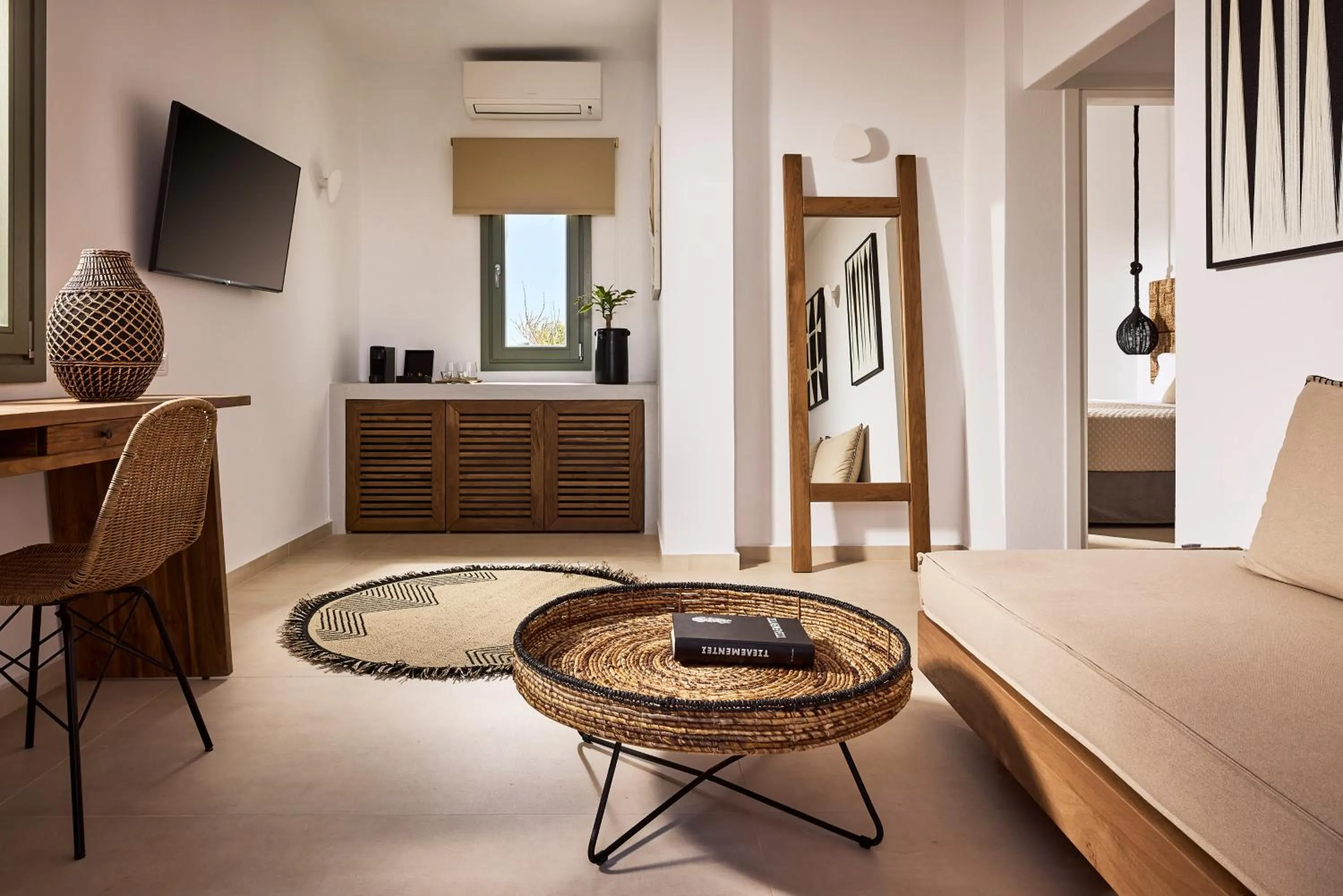 TV and multimedia, Bed in Nival Boutique Hotel