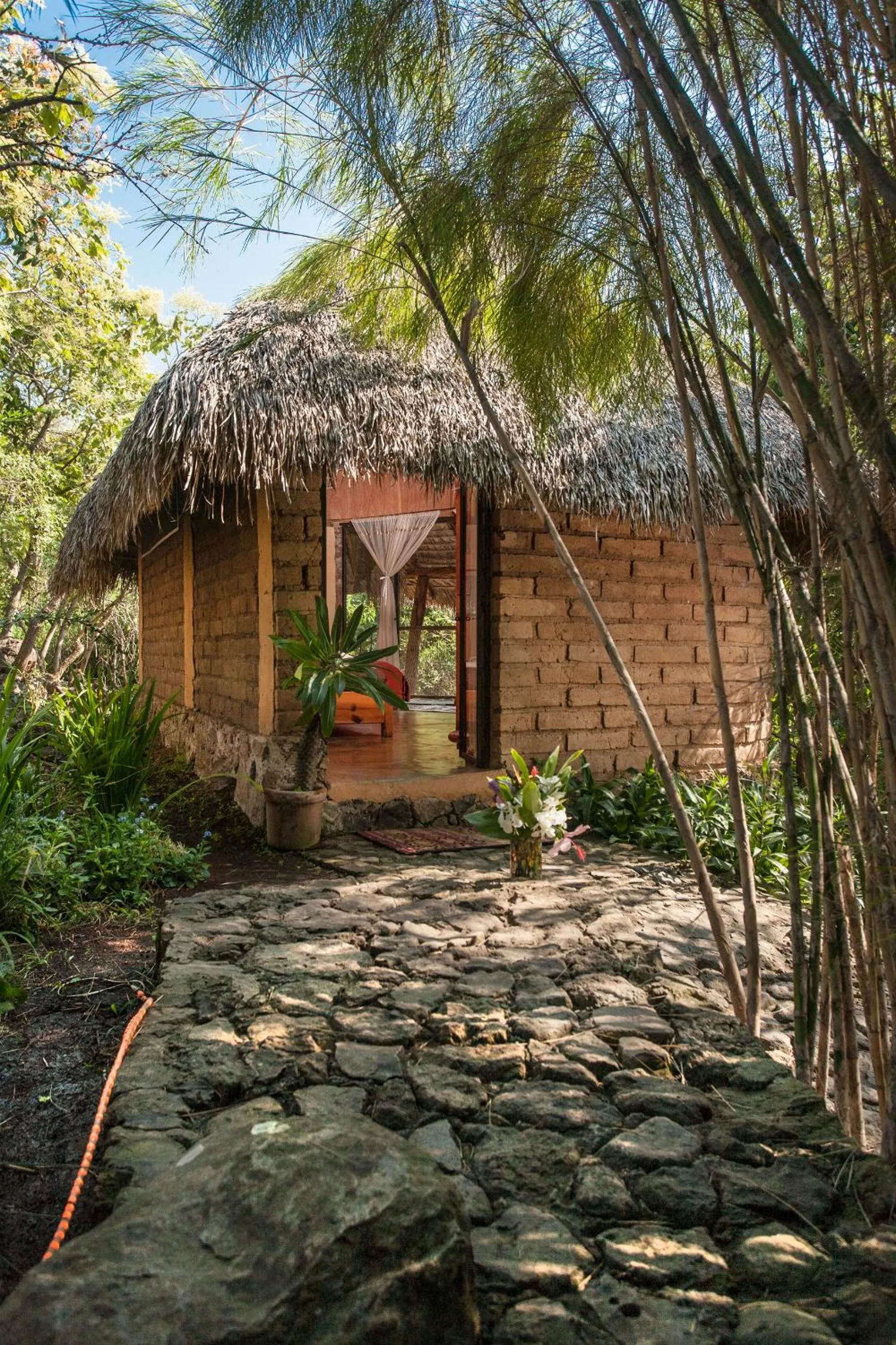 Facade/entrance in Yolitia Wellness