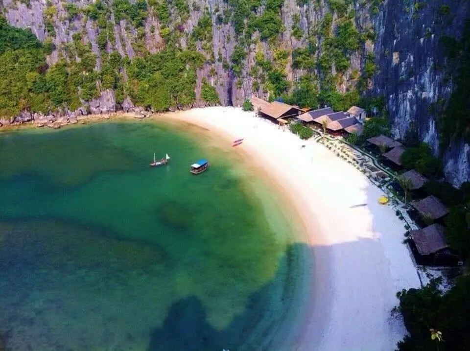 Nearby landmark in Calet Hotel