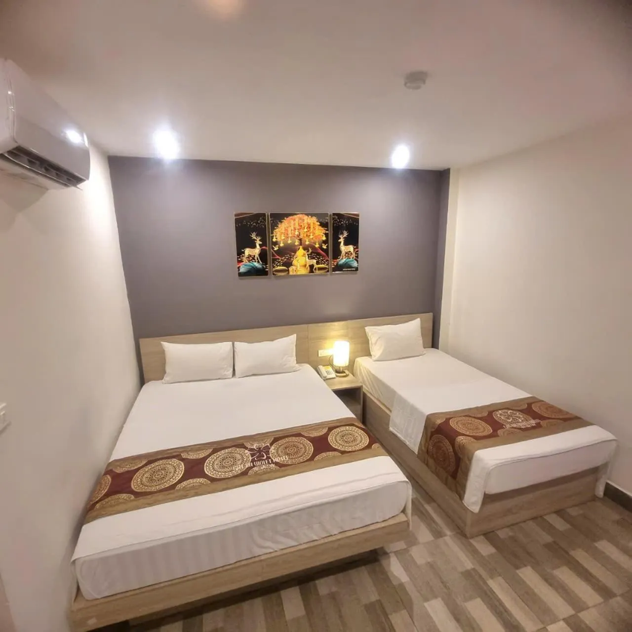 Bed in Calet Hotel
