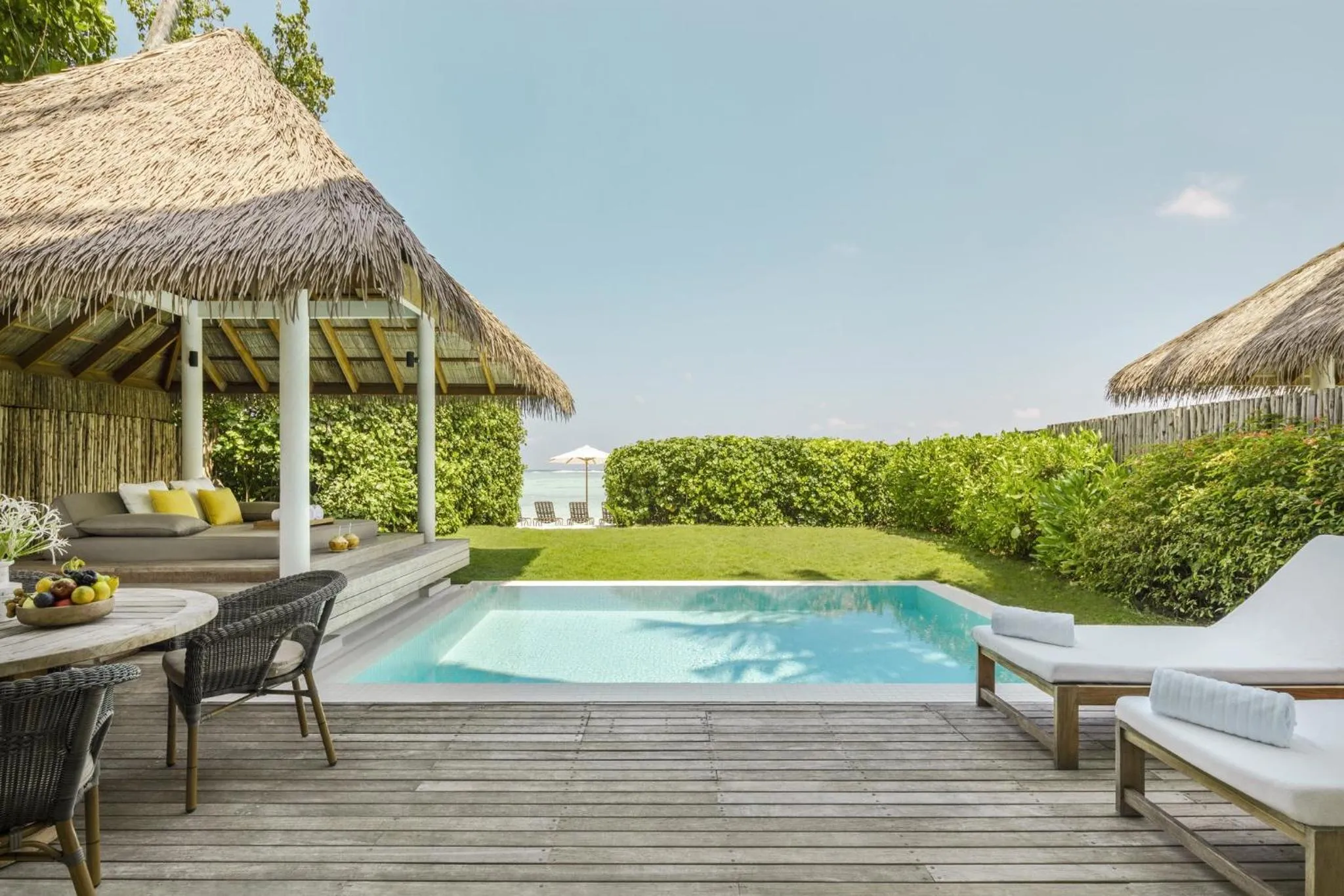 Swimming pool in COMO Maalifushi