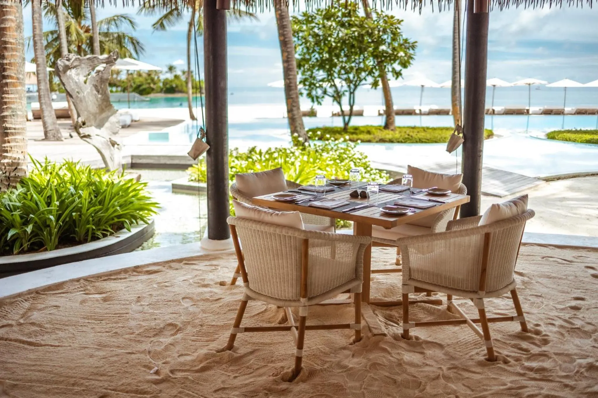 Restaurant/places to eat in COMO Maalifushi