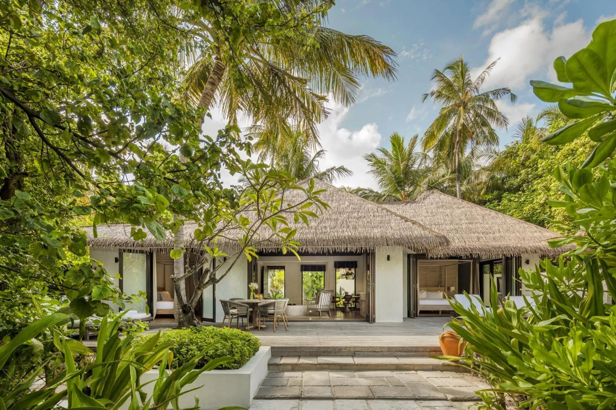 Property building in COMO Maalifushi