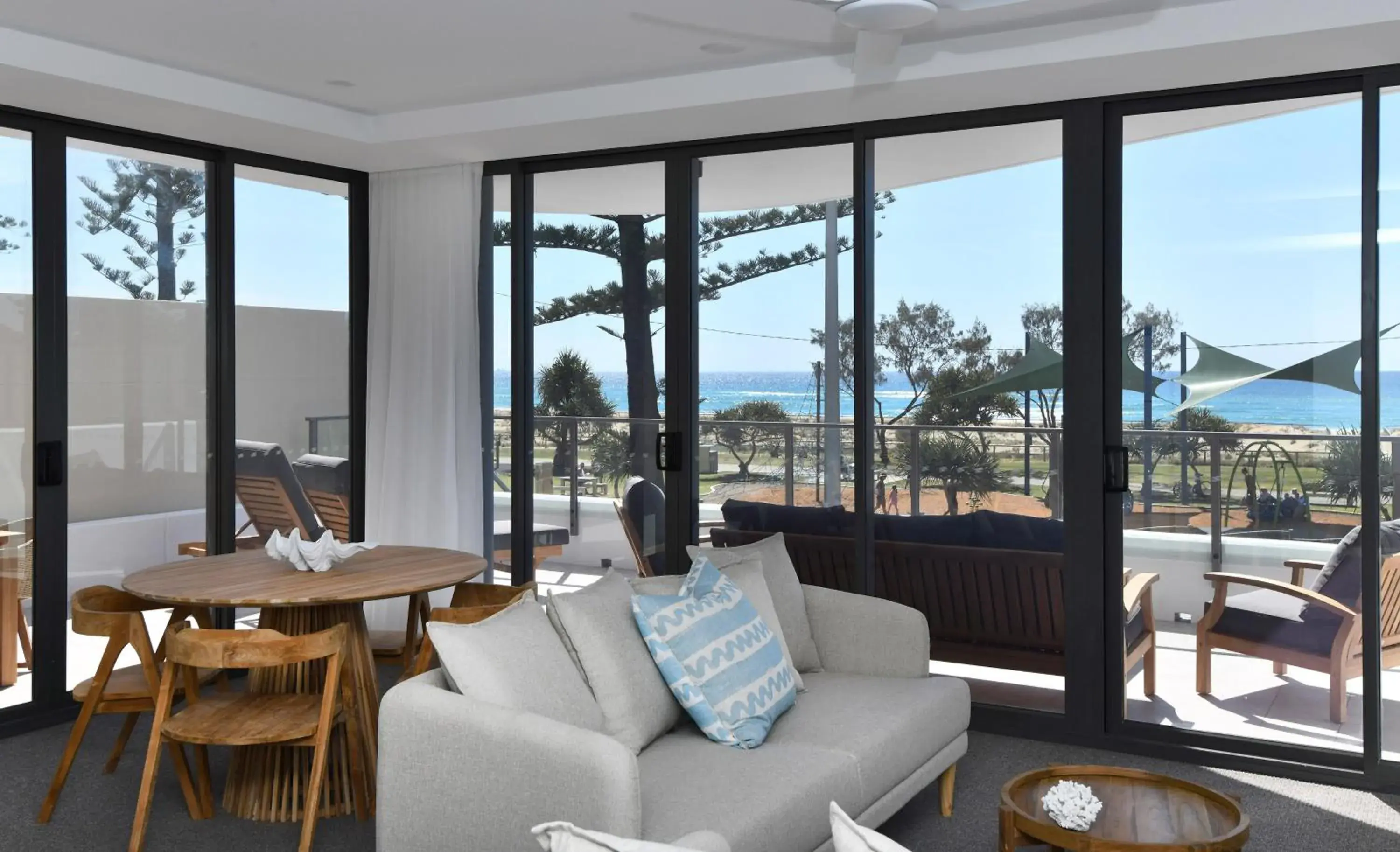 2 Bedroom Oceanfront in X Kirra Apartments 2 Bedroom Oceanfront in X Kirra Apartments