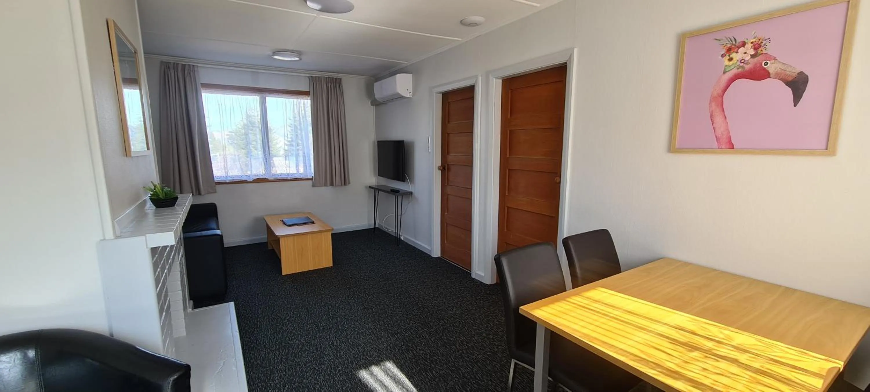 Living room in Forest Peak Motel