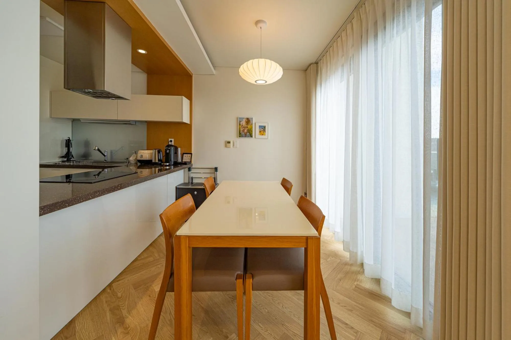 Kitchen or kitchenette in Velum Resort