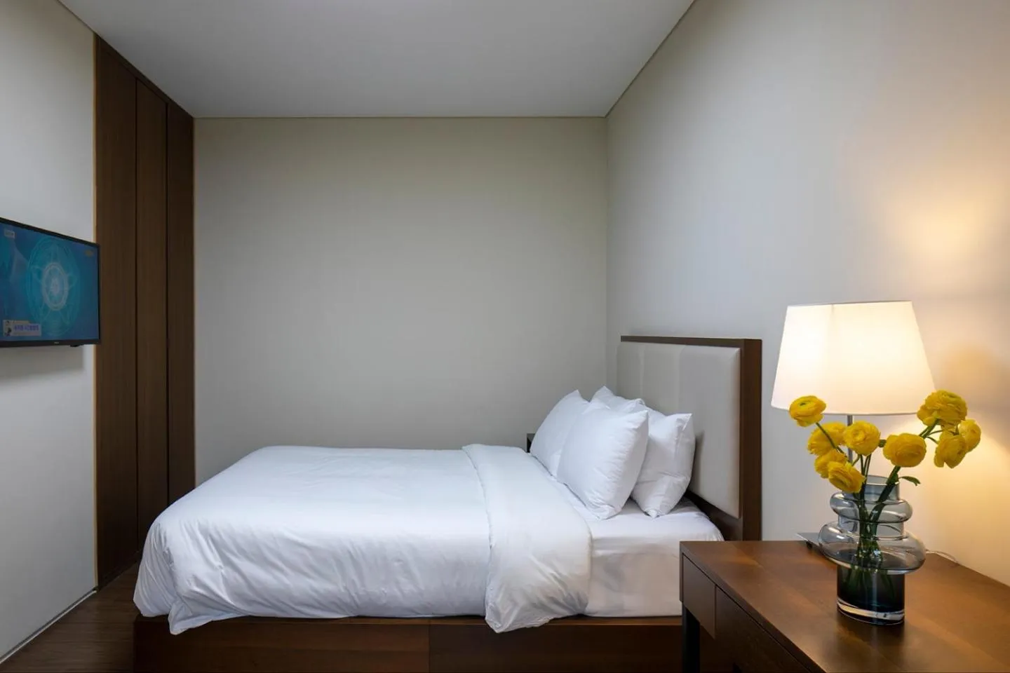 Bedroom, Bed in Velum Resort