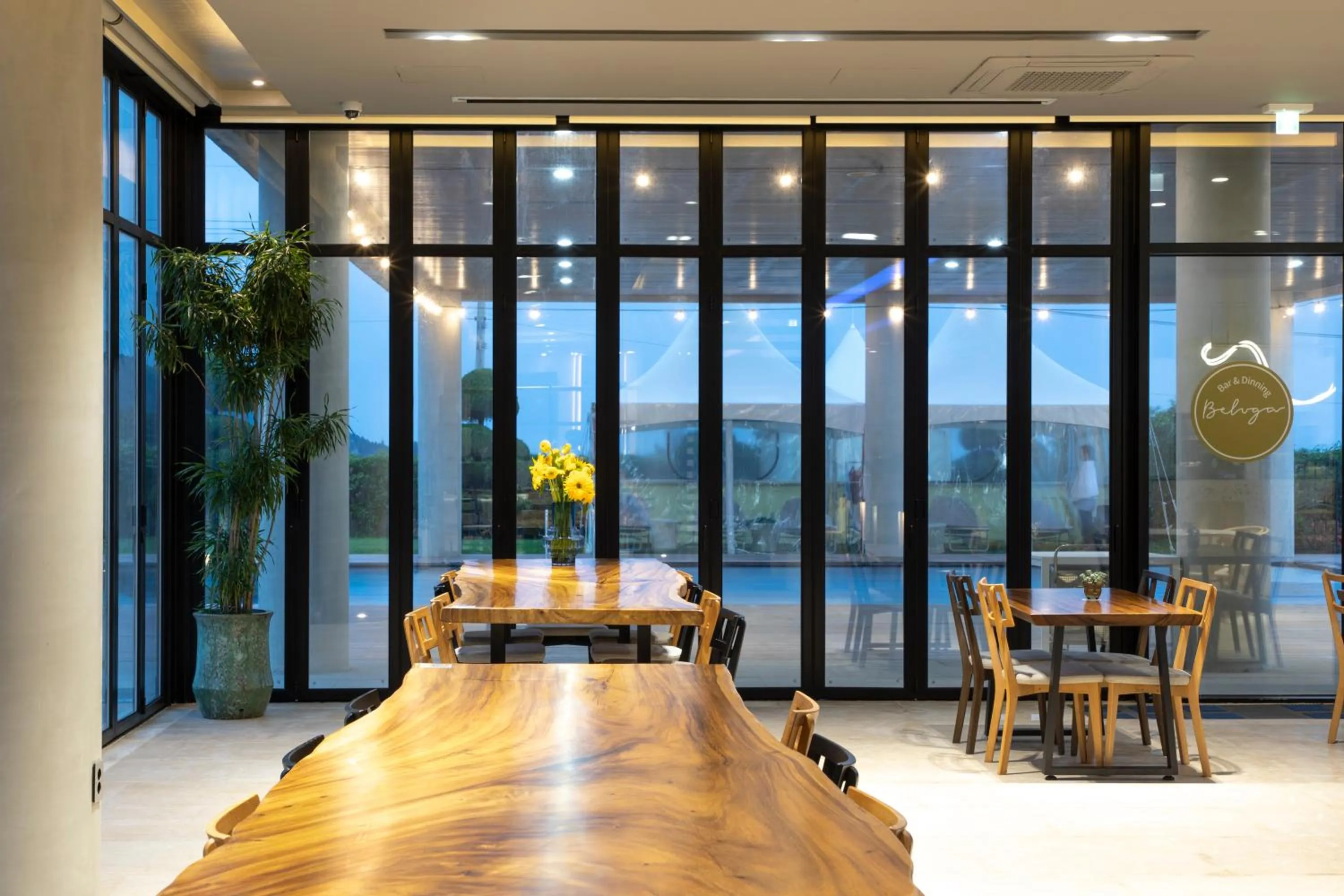 Restaurant/places to eat in Velum Resort