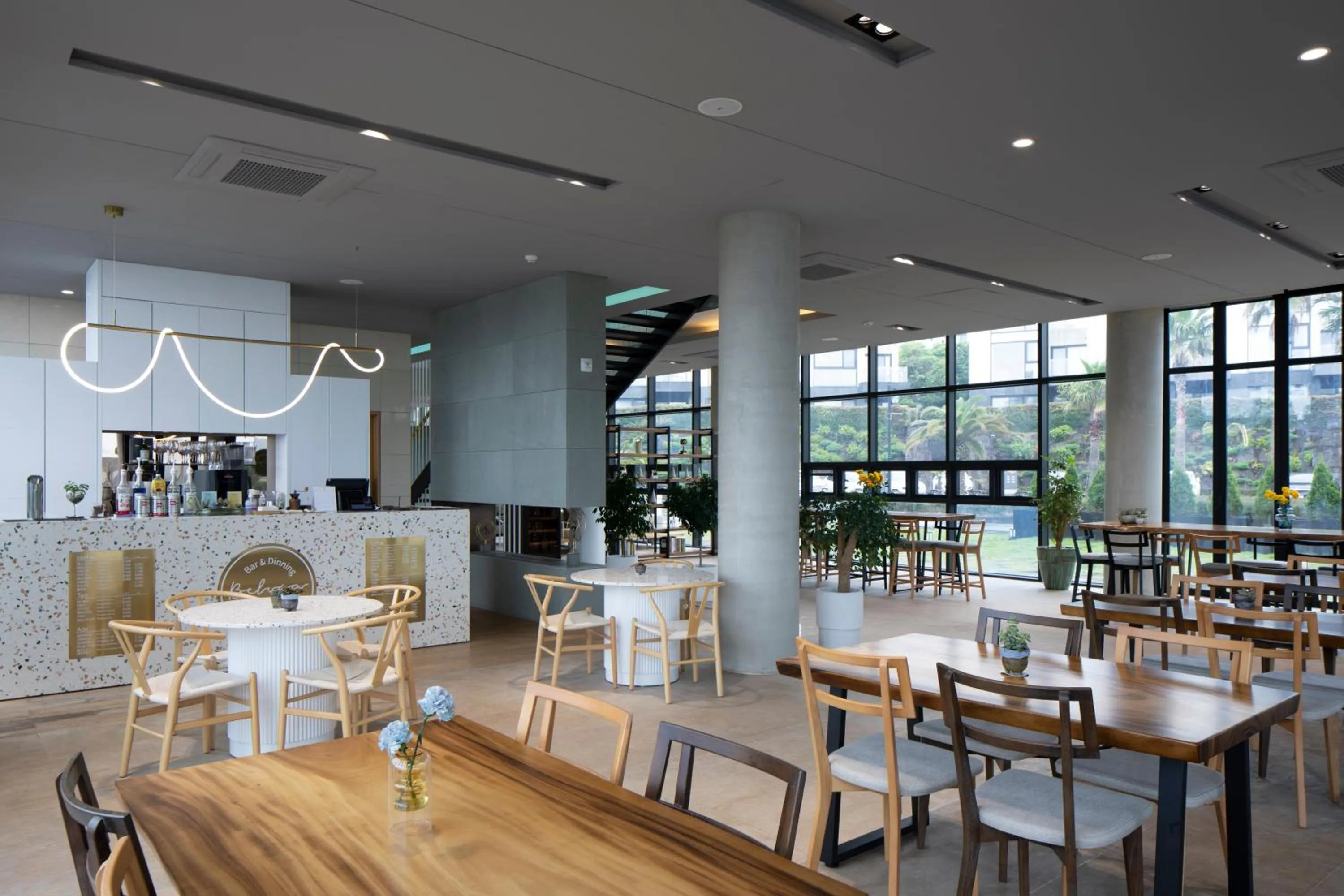 Restaurant/places to eat in Velum Resort