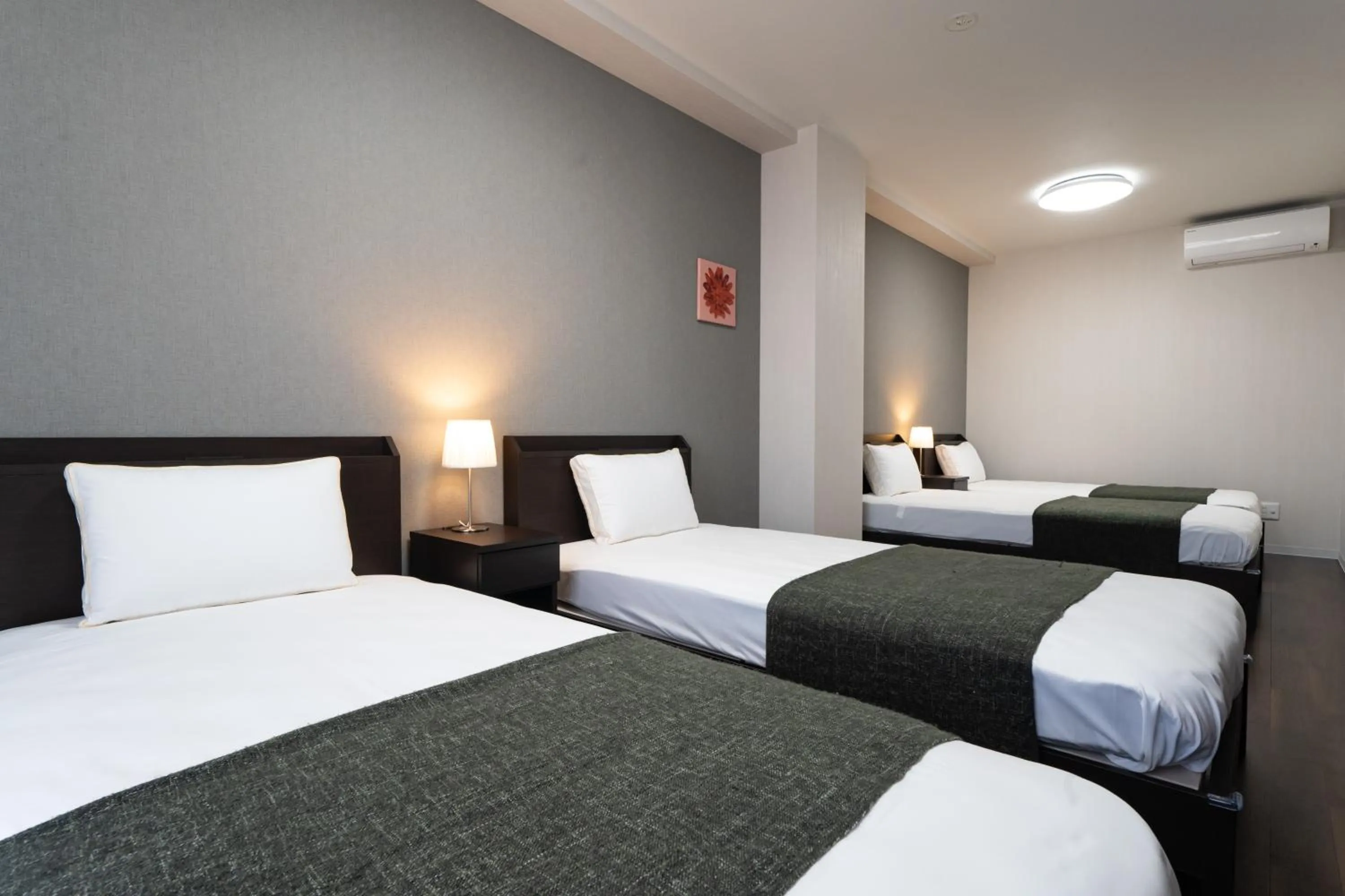 Bedroom, Bed in Hotel Piacere NAMBA