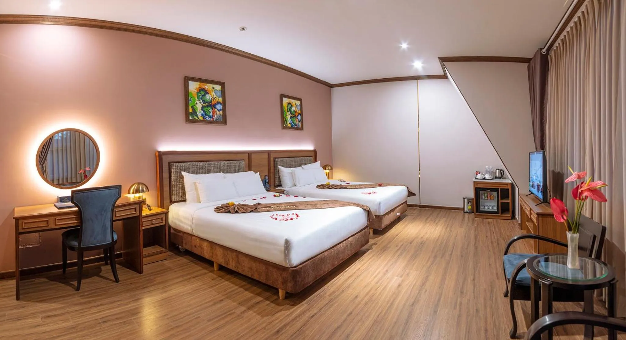 Bed in Marigold Hotel Dalat