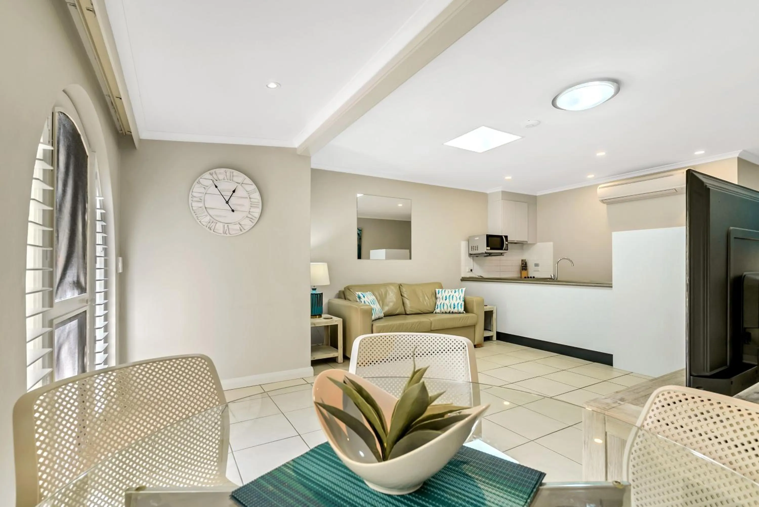 Dining area in Korora Bay Village Resort