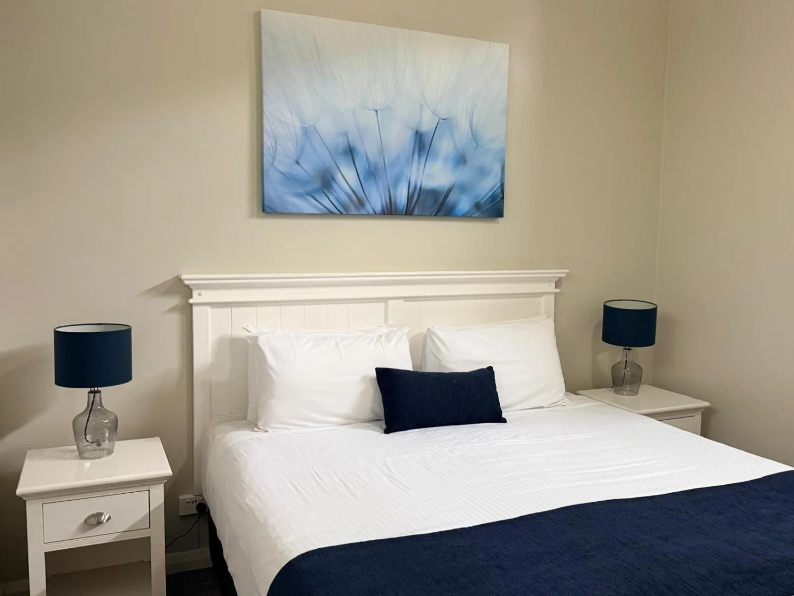 Bed in Korora Bay Village Resort