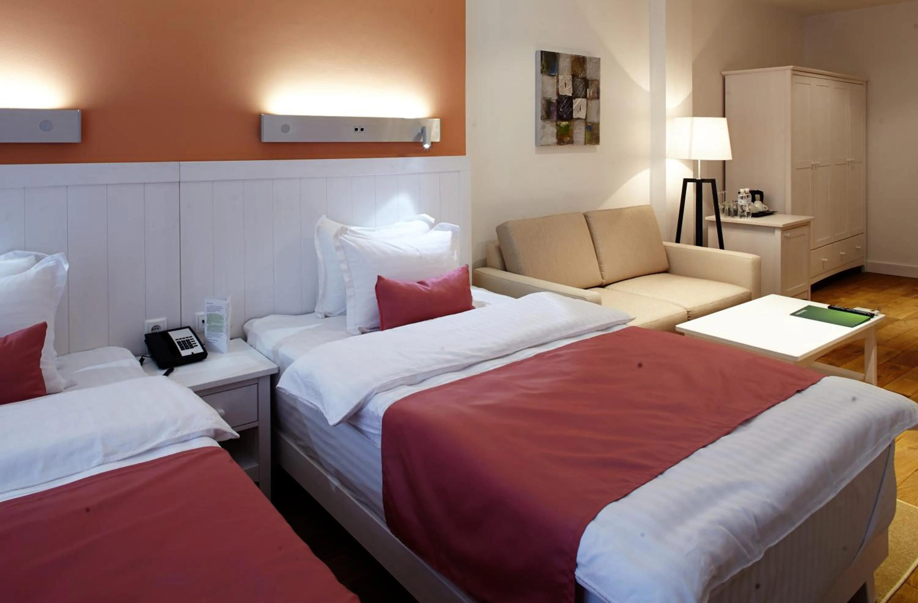 Coffee/tea facilities, Bed in Rudolfo Hotel