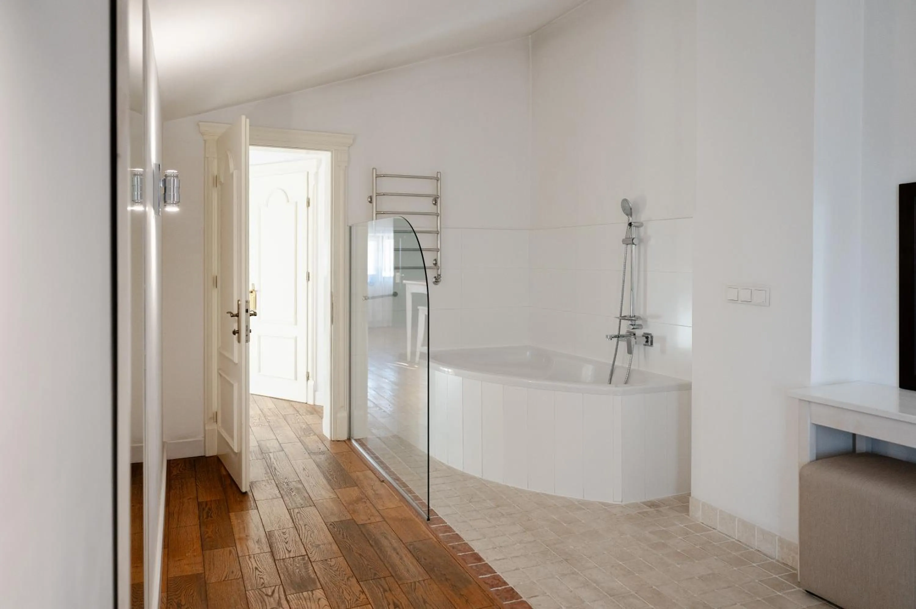 Bath in Rudolfo Hotel