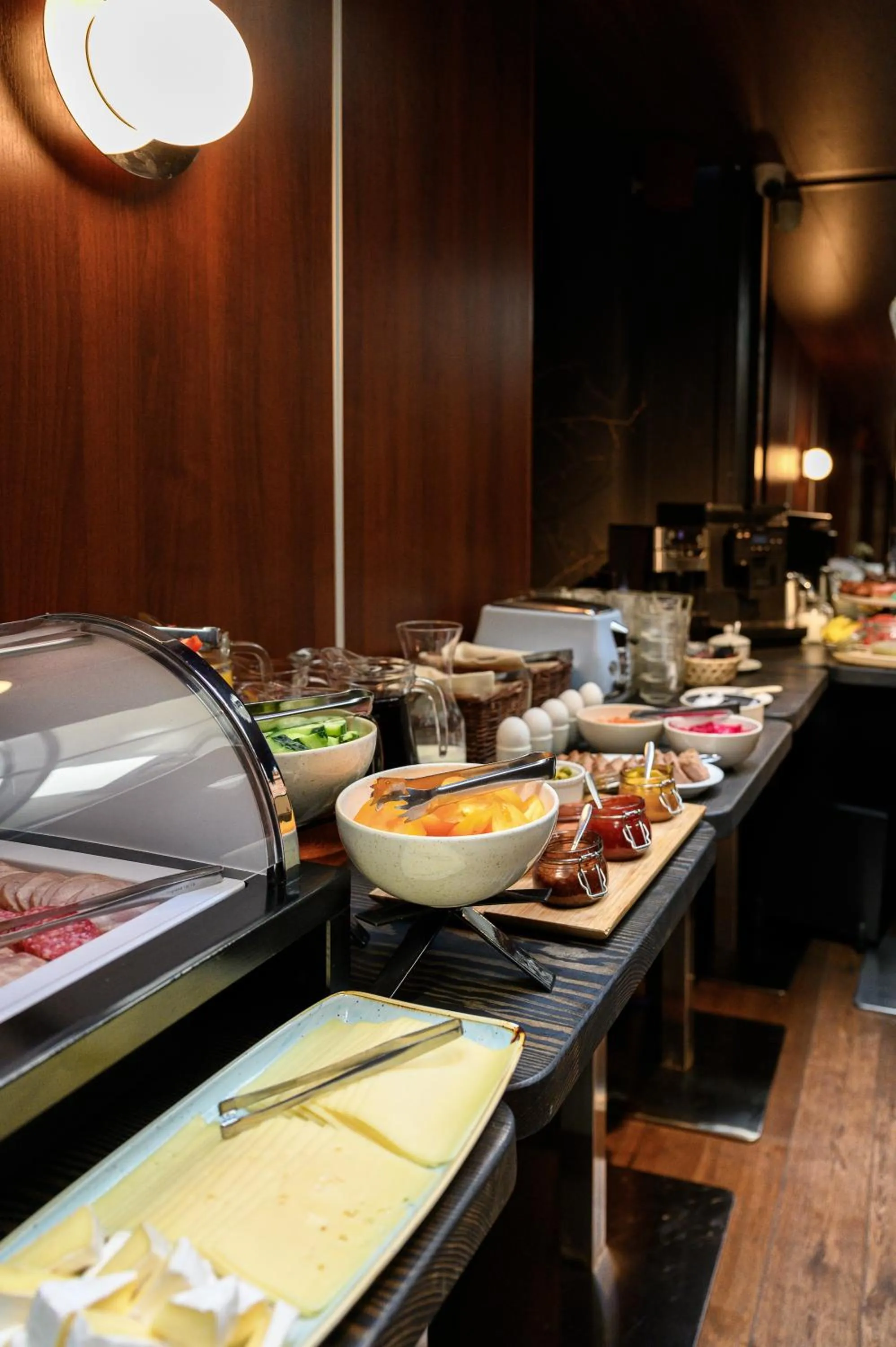 Restaurant/places to eat in Rudolfo Hotel