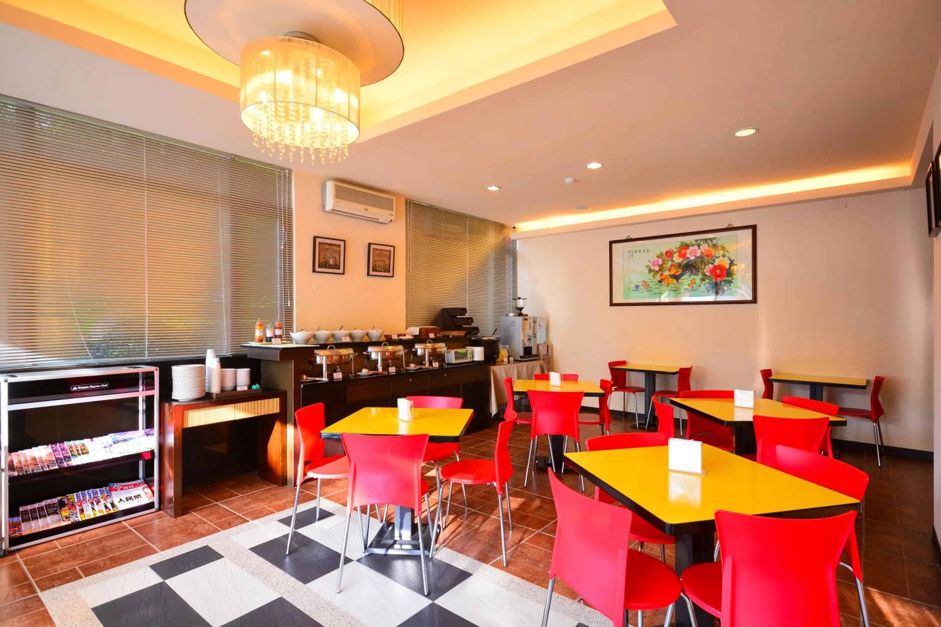 Restaurant/places to eat in Courier Station