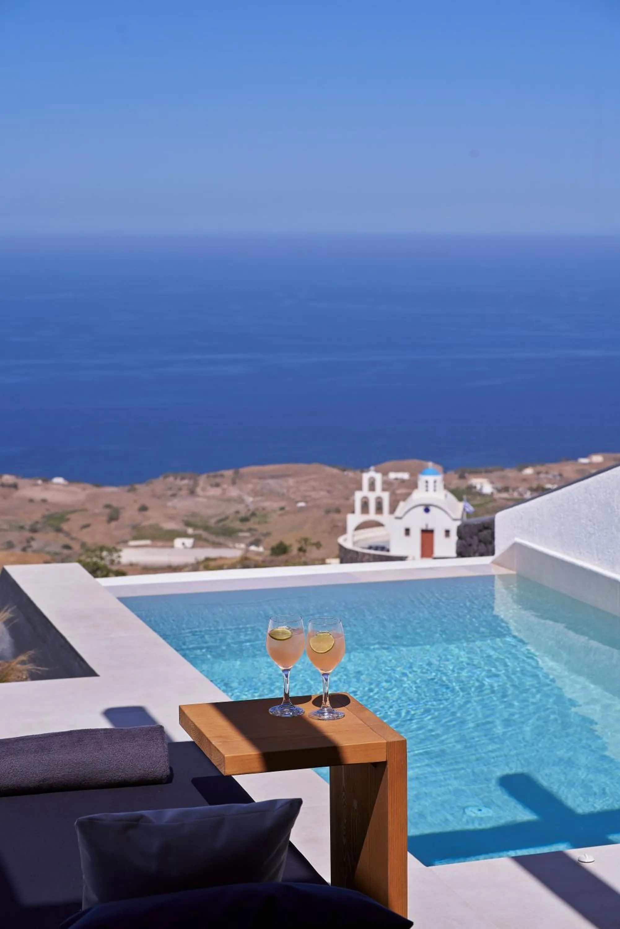 Natural landscape in Brilliance Suites