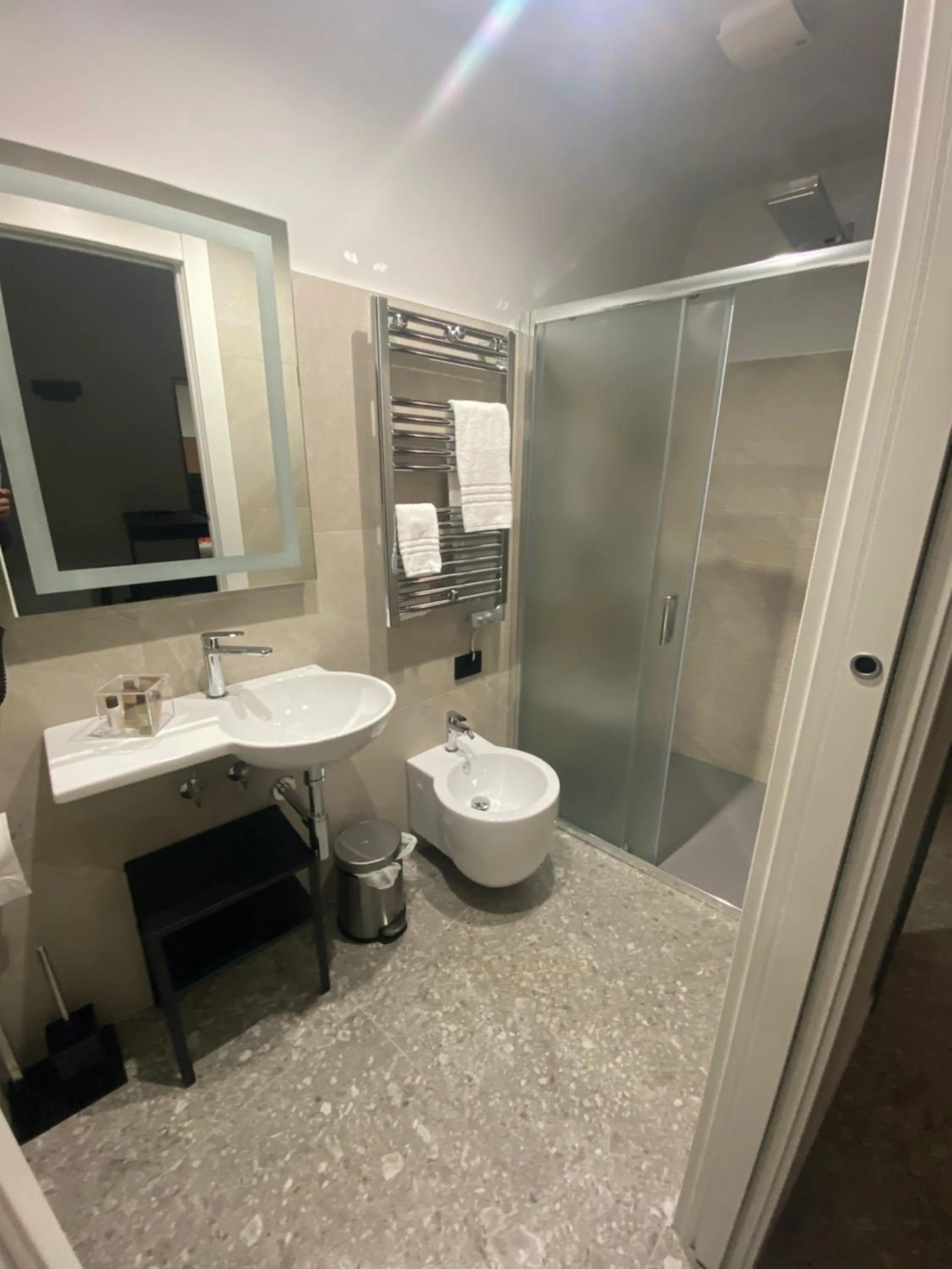 Toilet in Rebel Suite love