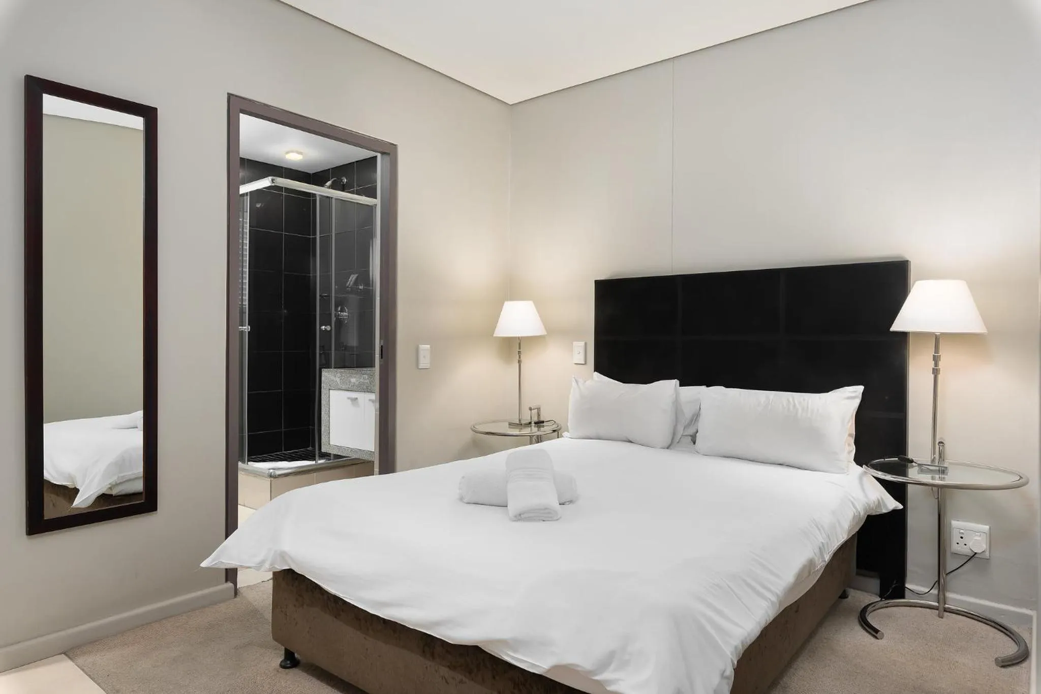 Bedroom, Bed in HarbourEdge Suites by Totalstay