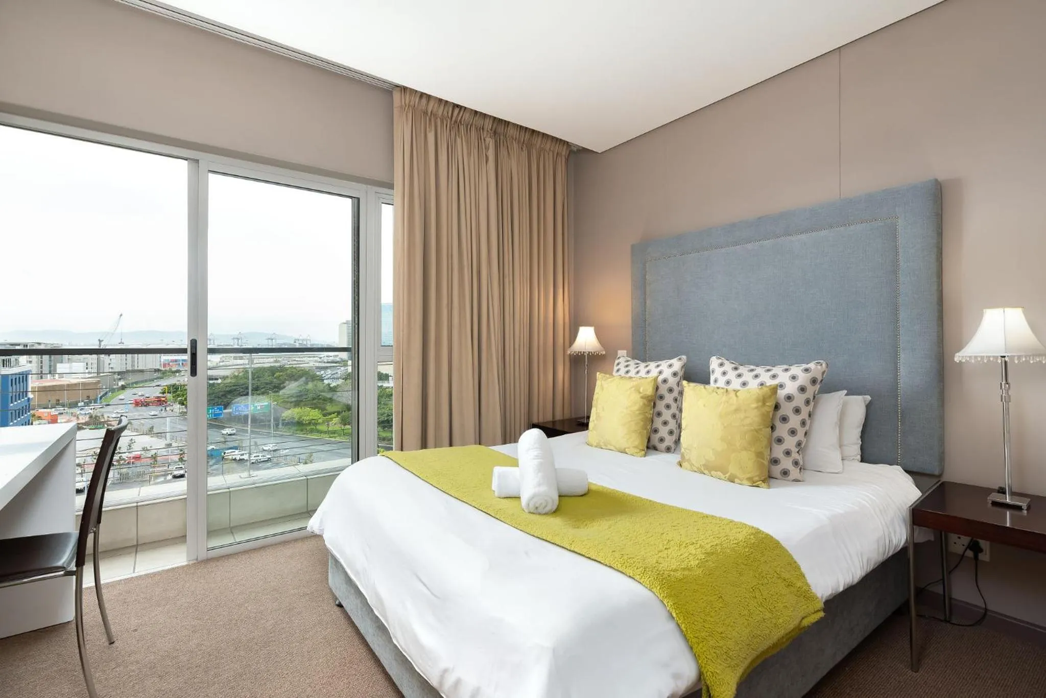 Bedroom, Bed in HarbourEdge Suites by Totalstay