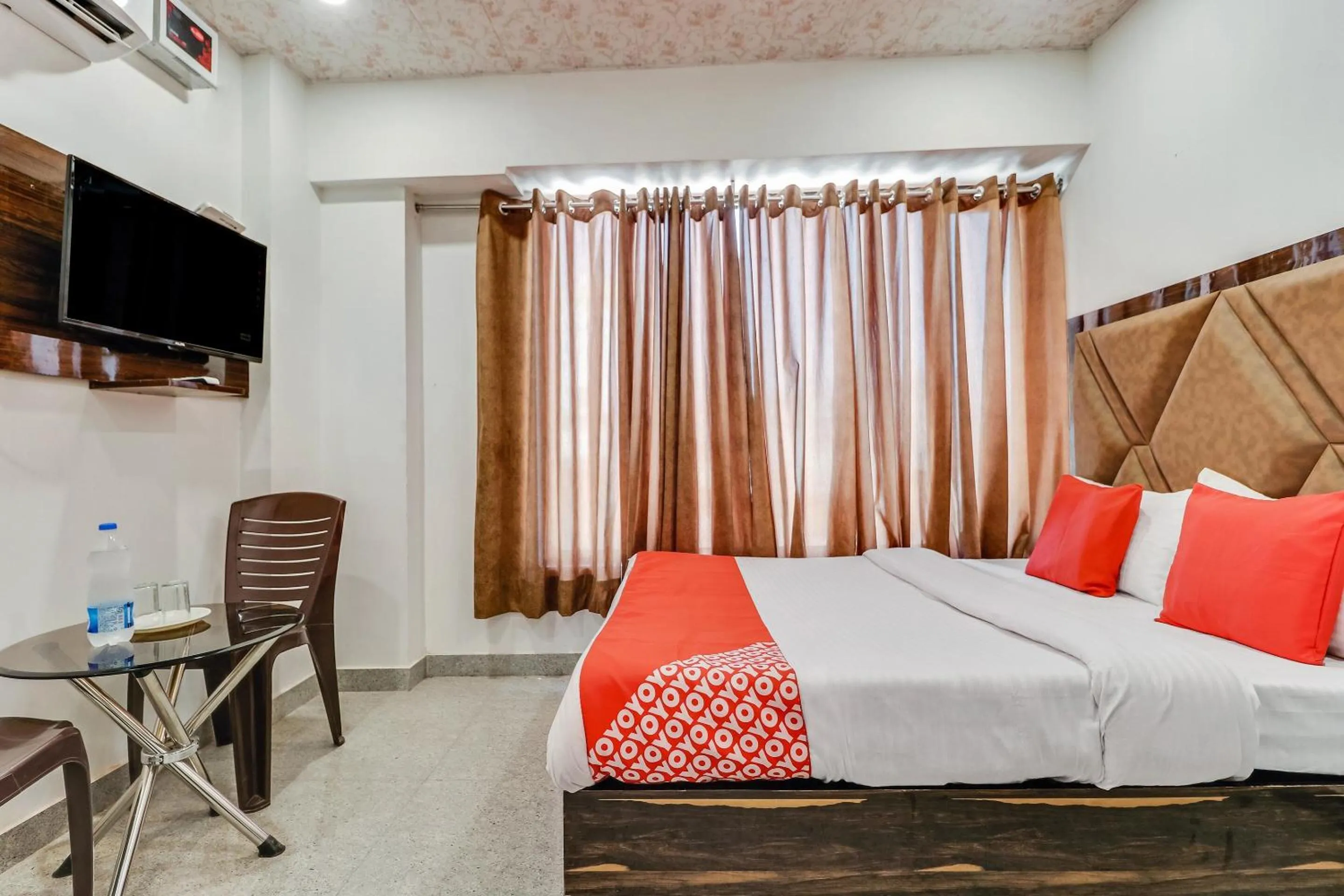 Bedroom, Bed in Hotel O Sun View