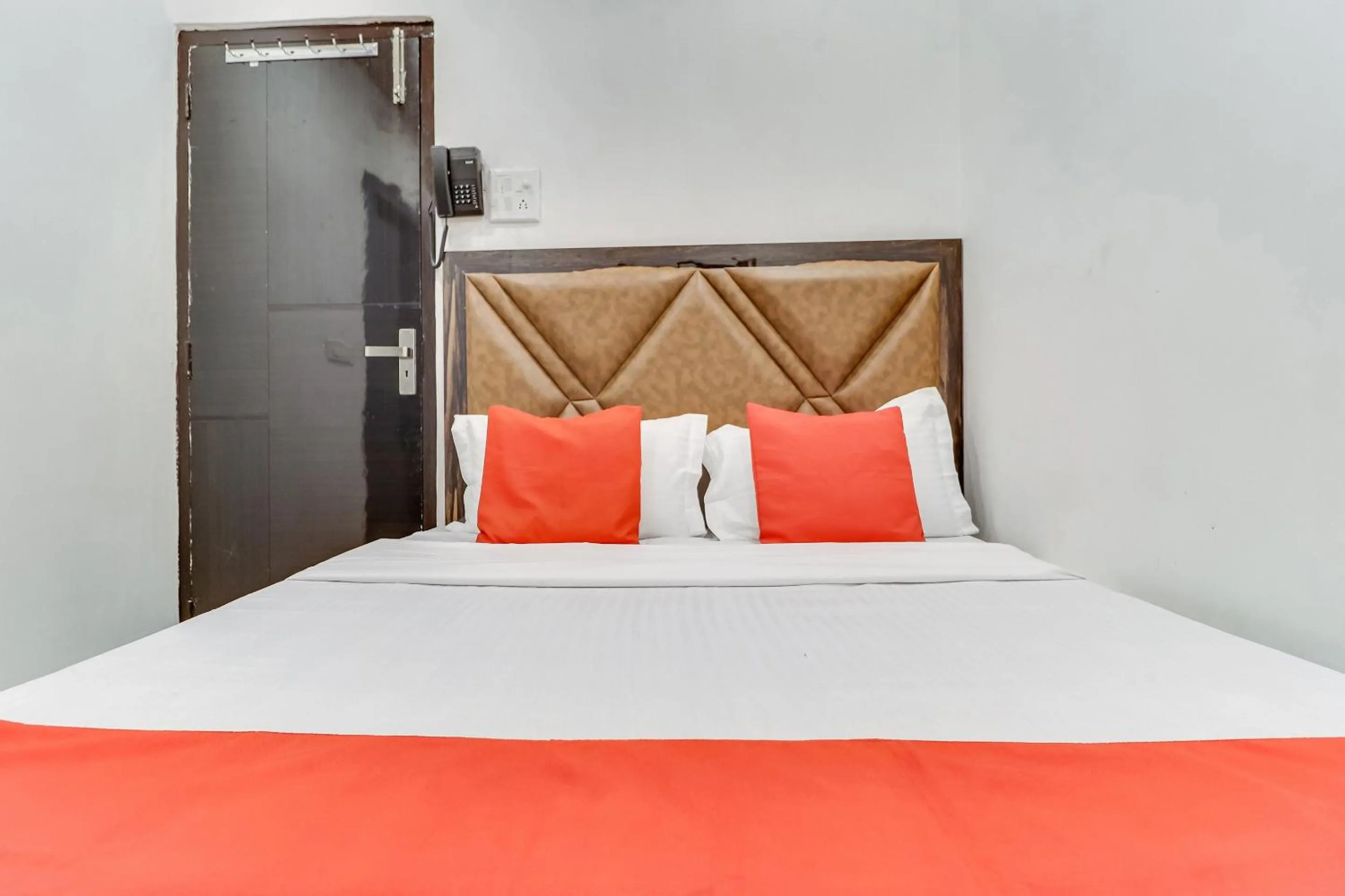 Bedroom, Bed in Hotel O Sun View