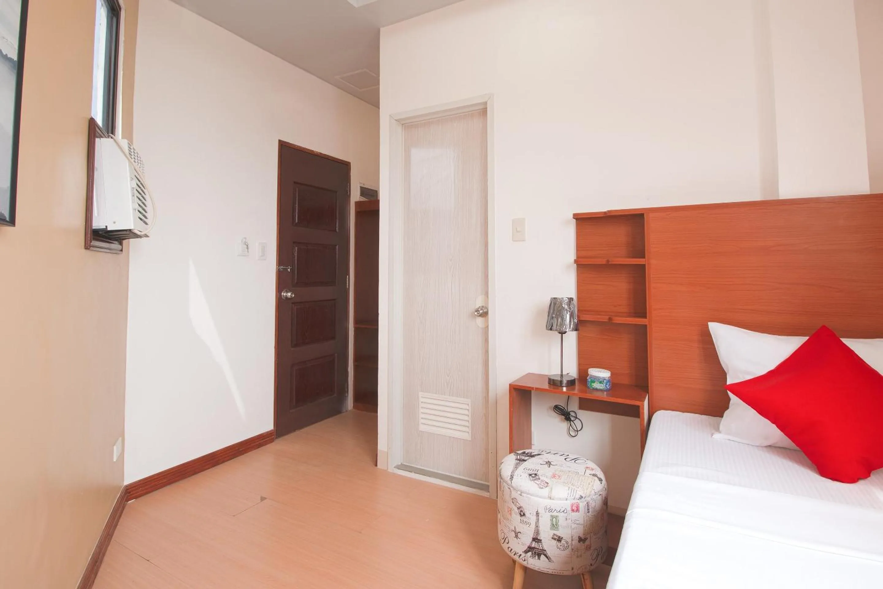 Bedroom, Bed in OYO 685 K Fortune Apartelle