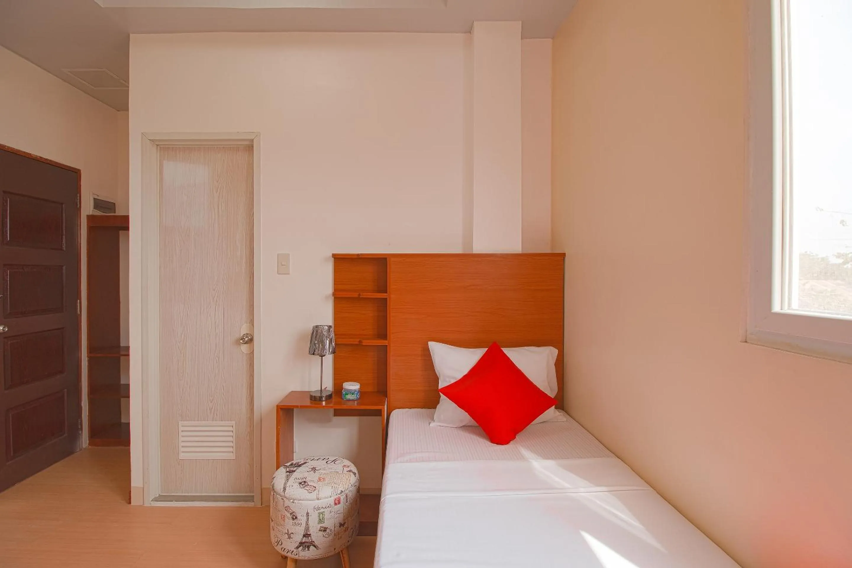 Bedroom, Bed in OYO 685 K Fortune Apartelle