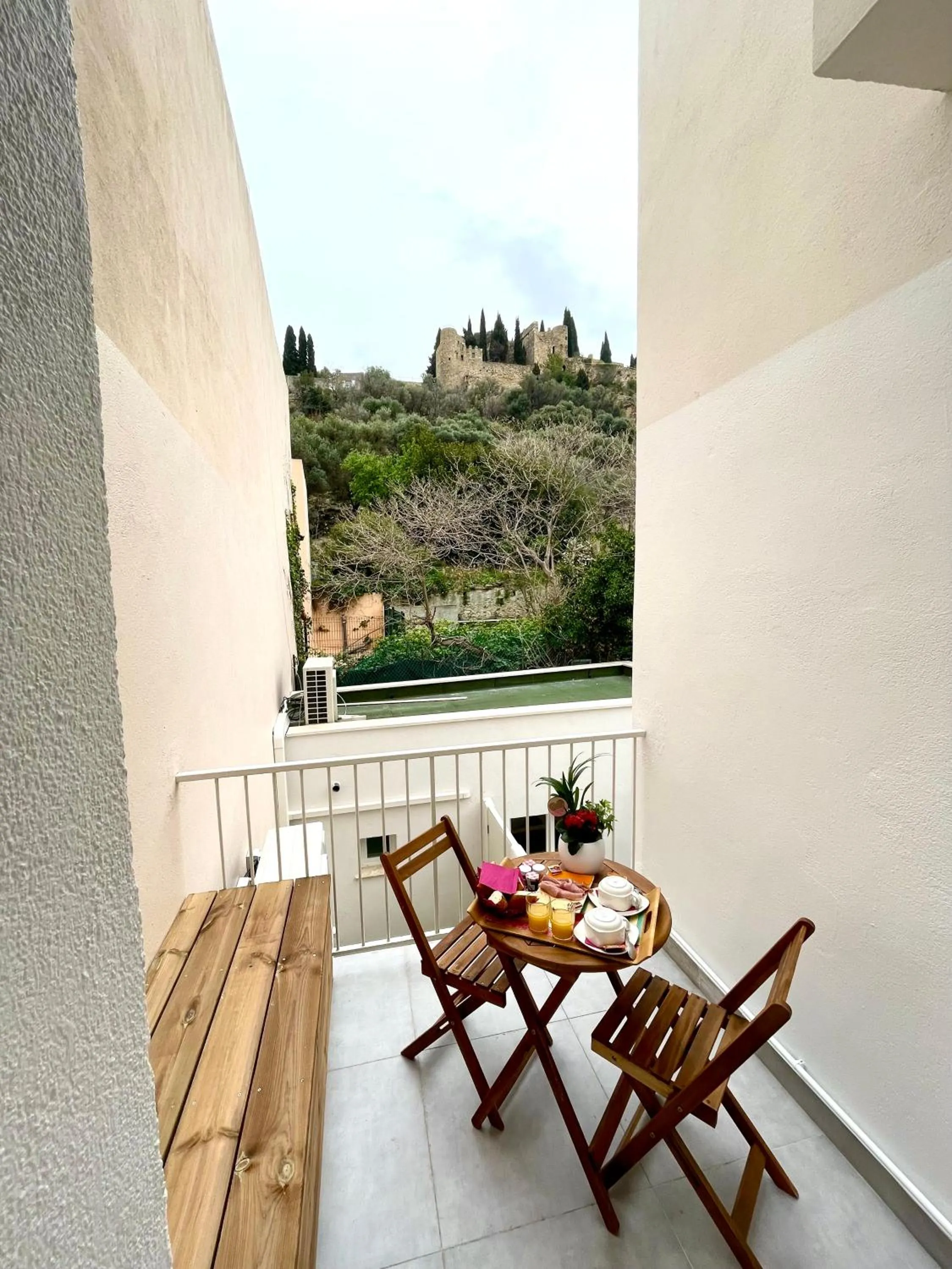 Patio in HOTEL DES CALANQUES