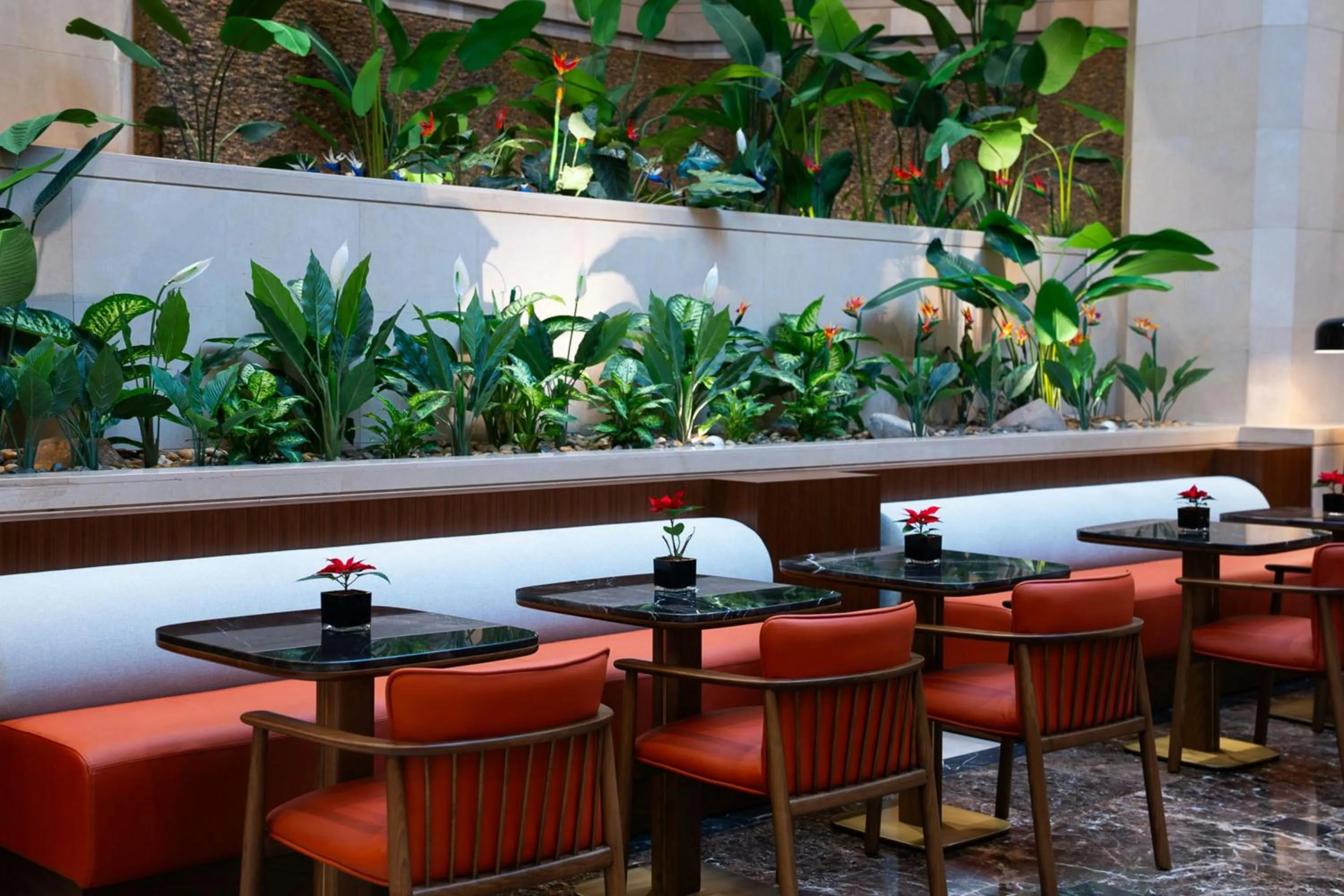 Lounge or bar in Sheraton Amman Al Nabil Hotel