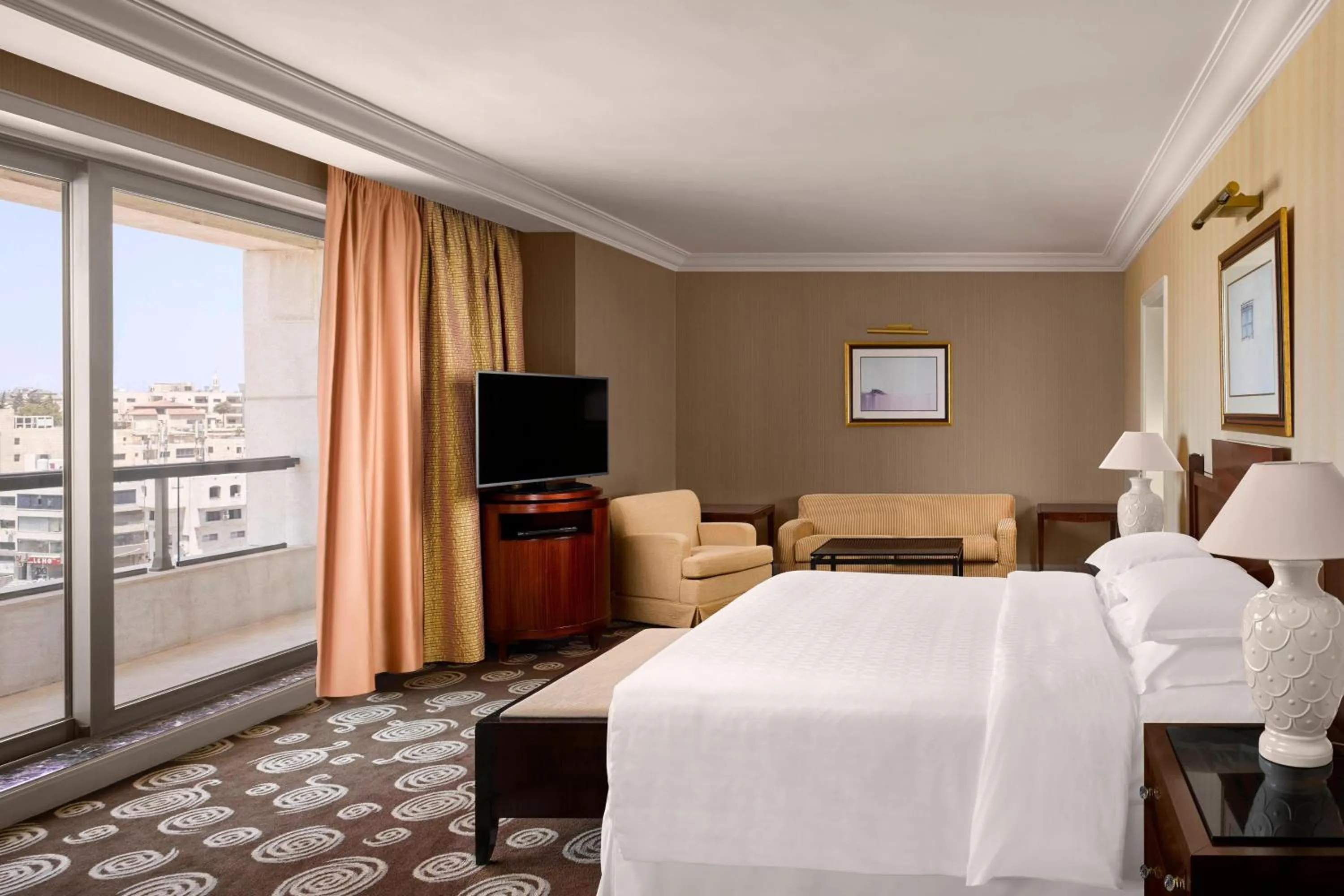 Deluxe King Bed, Guest room, 1 King in Sheraton Amman Al Nabil Hotel