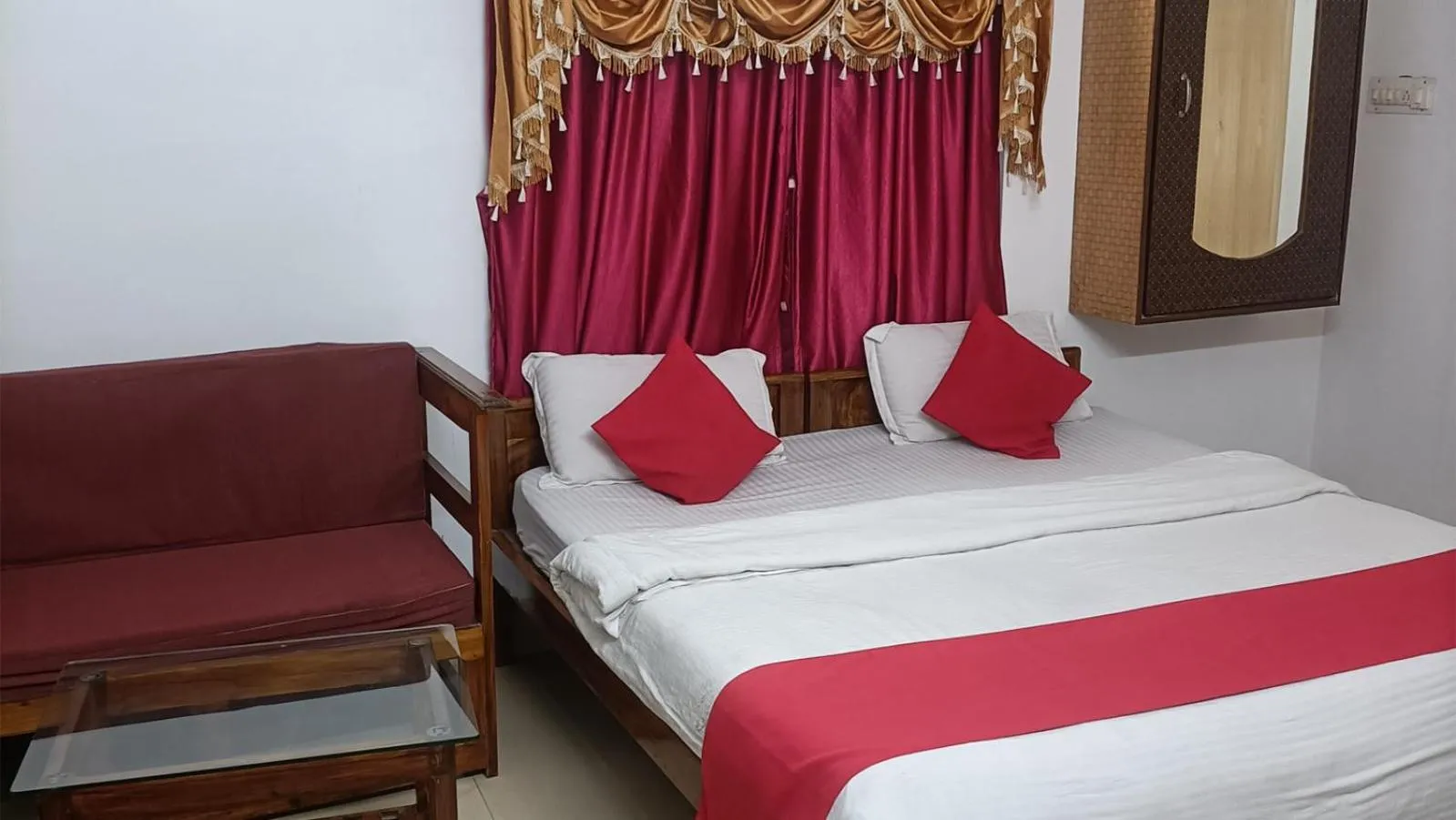 Bed in Laxmi Narayan Residency