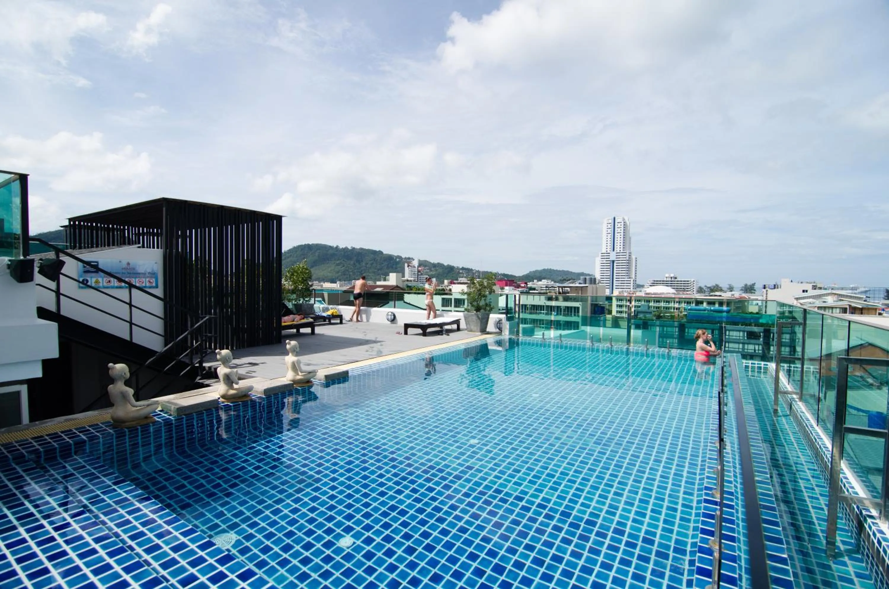 Swimming pool in Mirage Express Patong Phuket Hotel