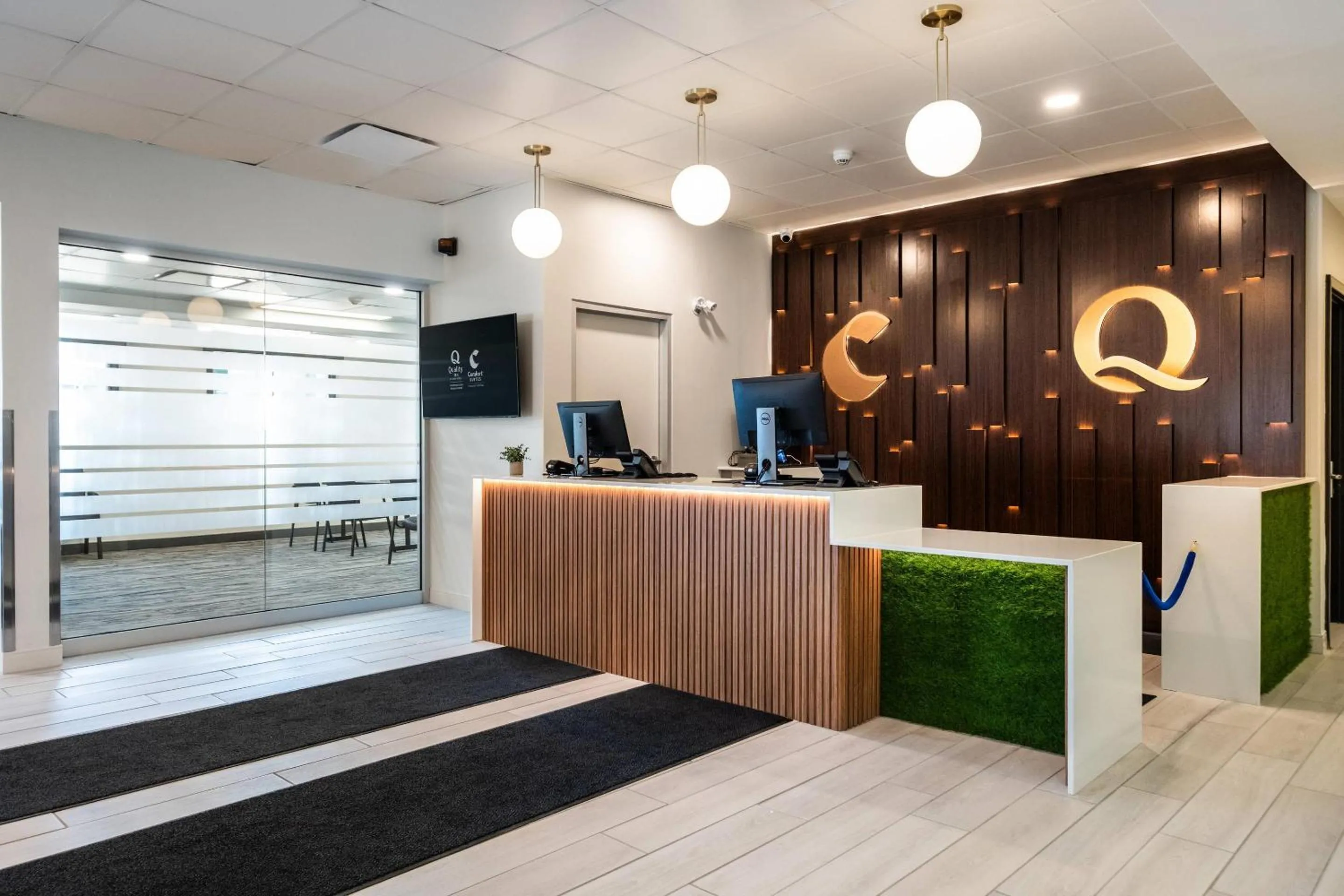 Lobby or reception in Quality Inn & Conference Centre Kingston Central