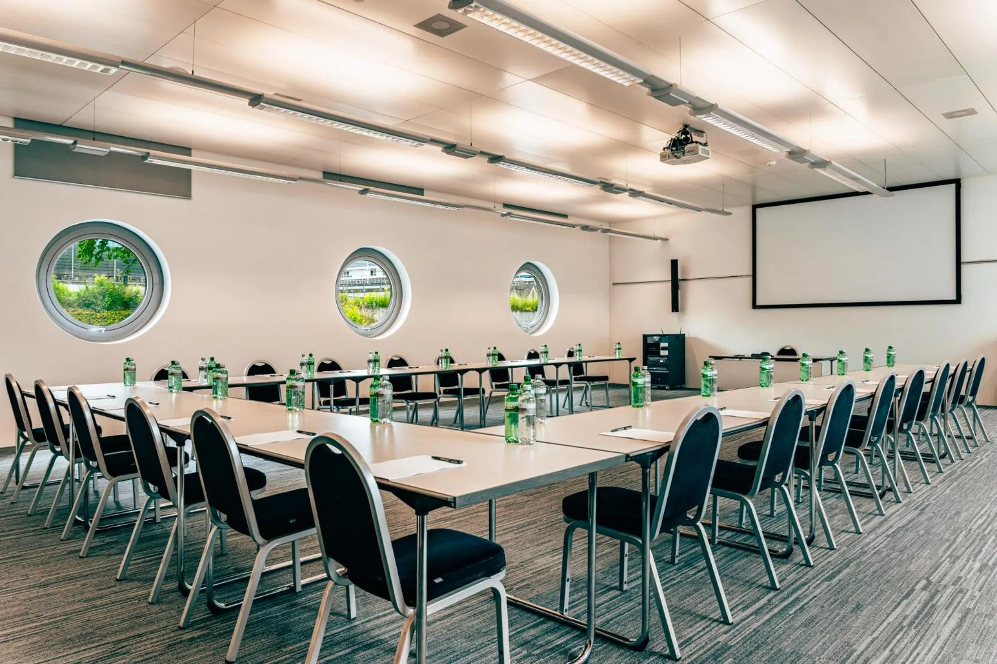 Meeting/conference room in Seedamm Plaza