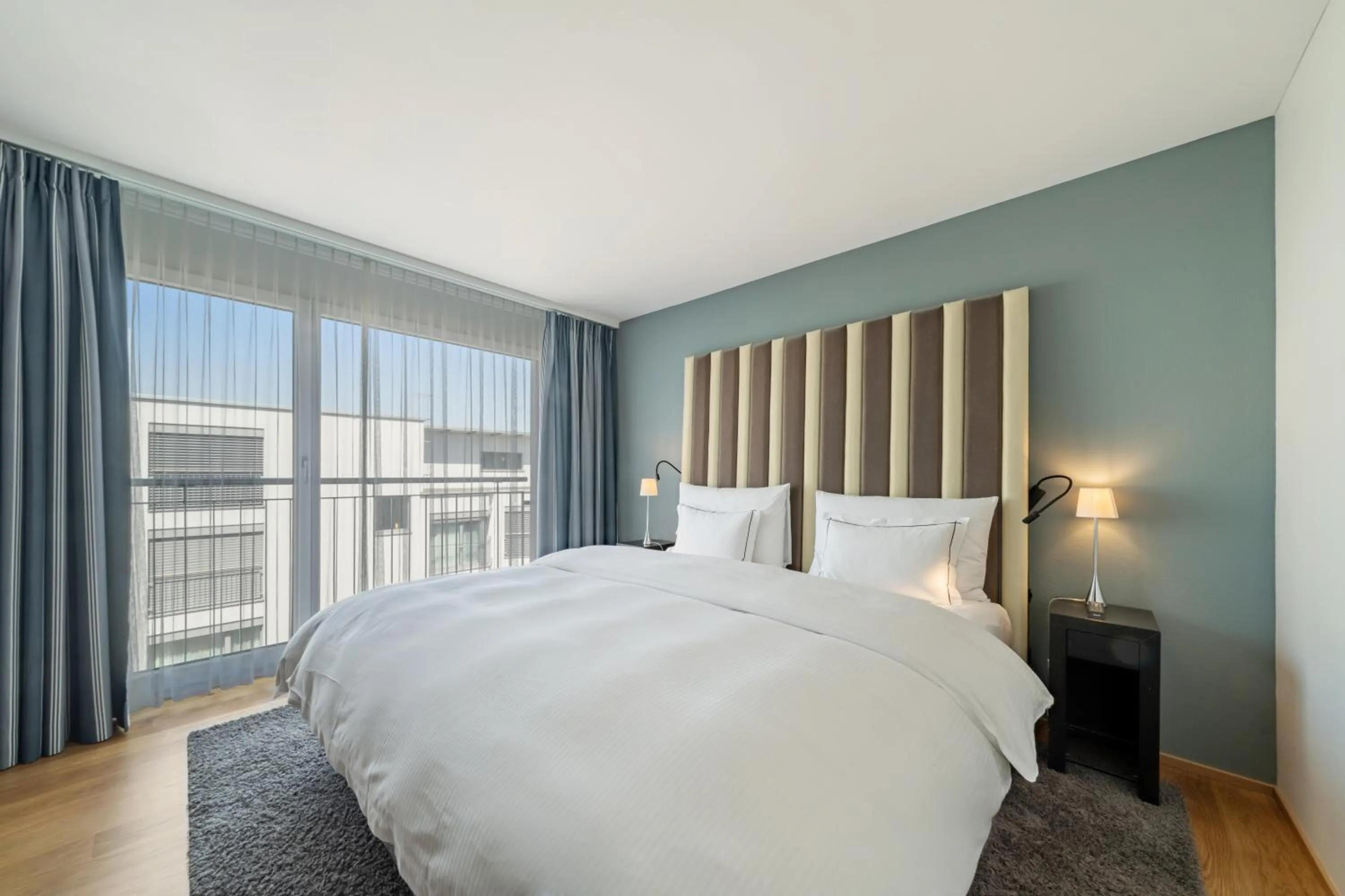 Bedroom, Bed in Seedamm Plaza