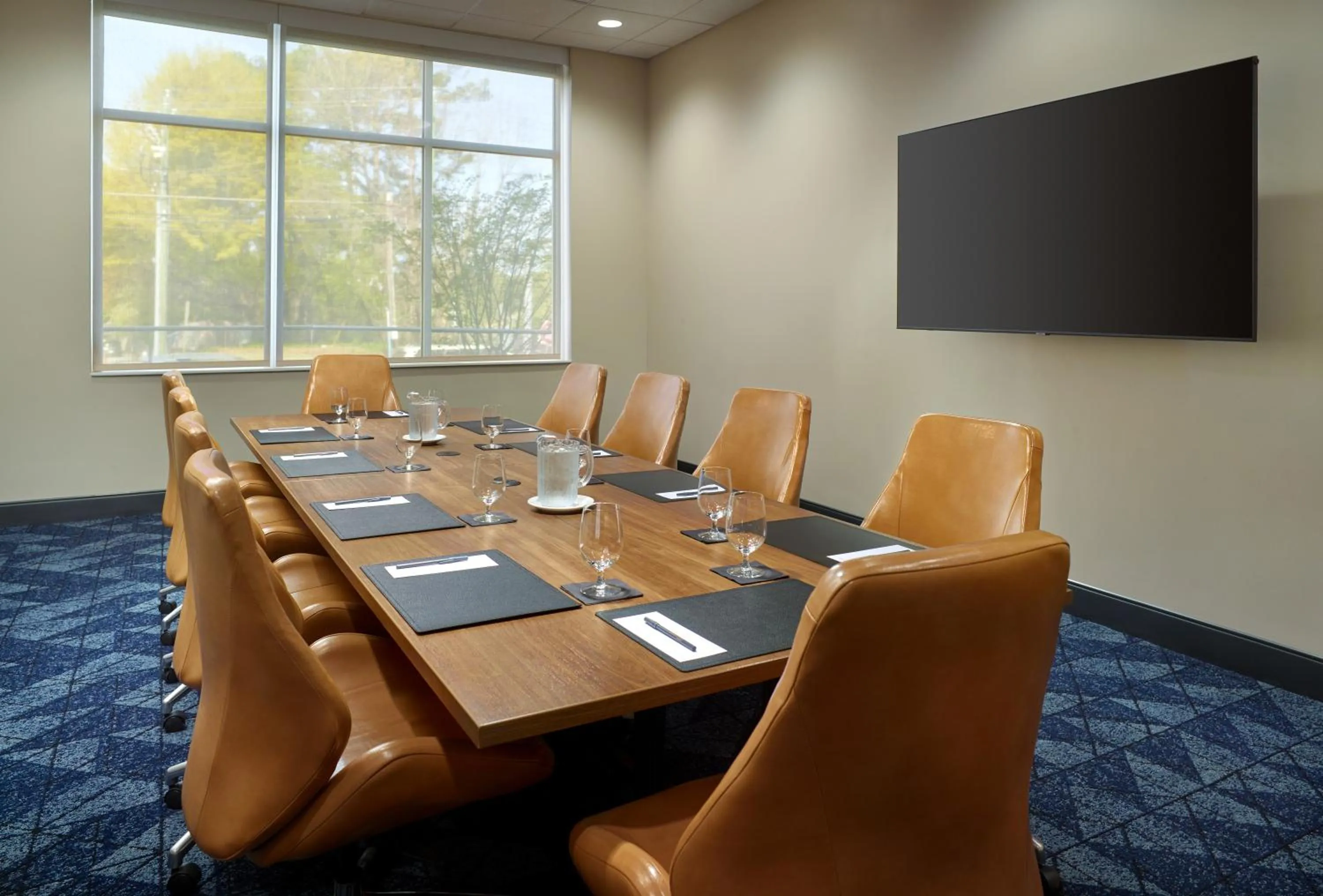 Meeting/conference room in Courtyard by Marriott Atlanta Dunwoody