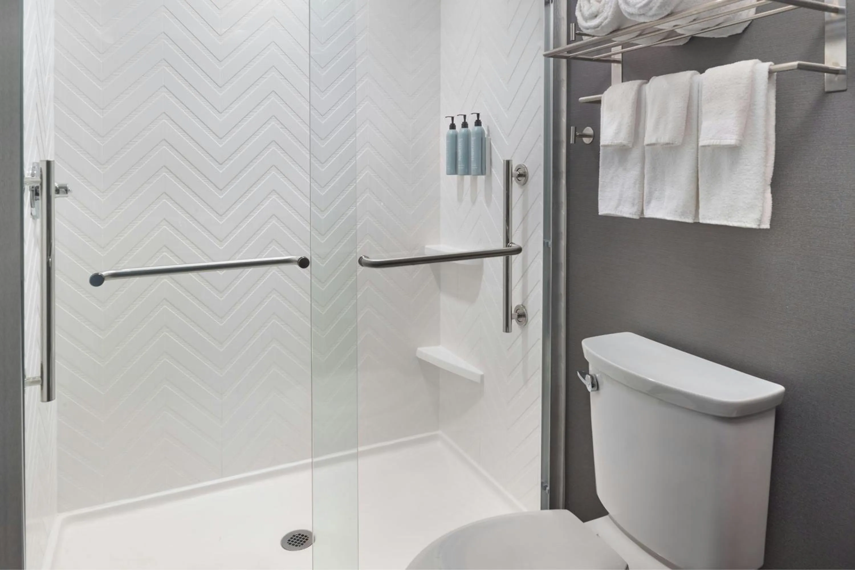 Bathroom in Courtyard by Marriott Atlanta Dunwoody