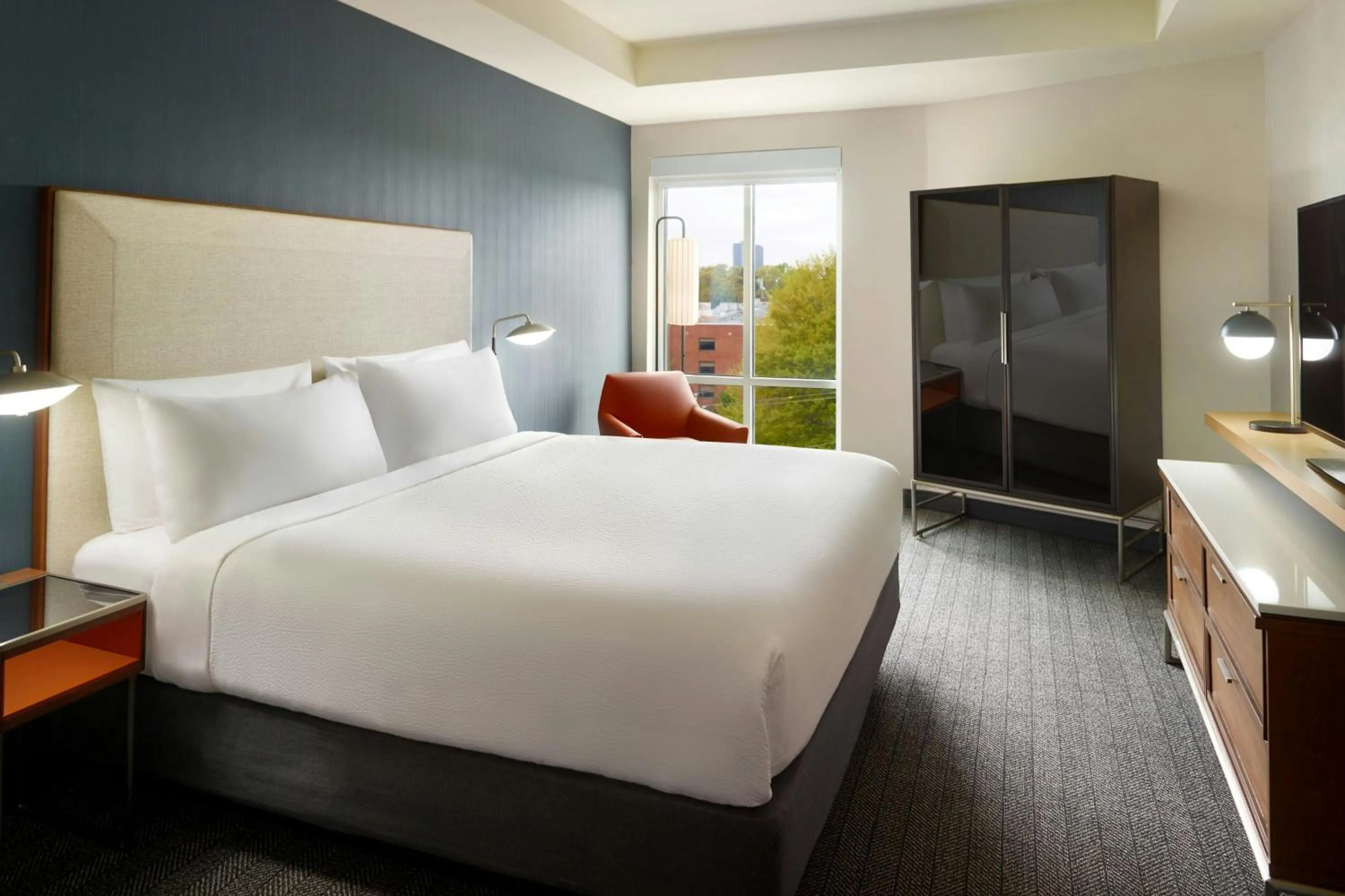 Bedroom, Bed in Courtyard by Marriott Atlanta Dunwoody