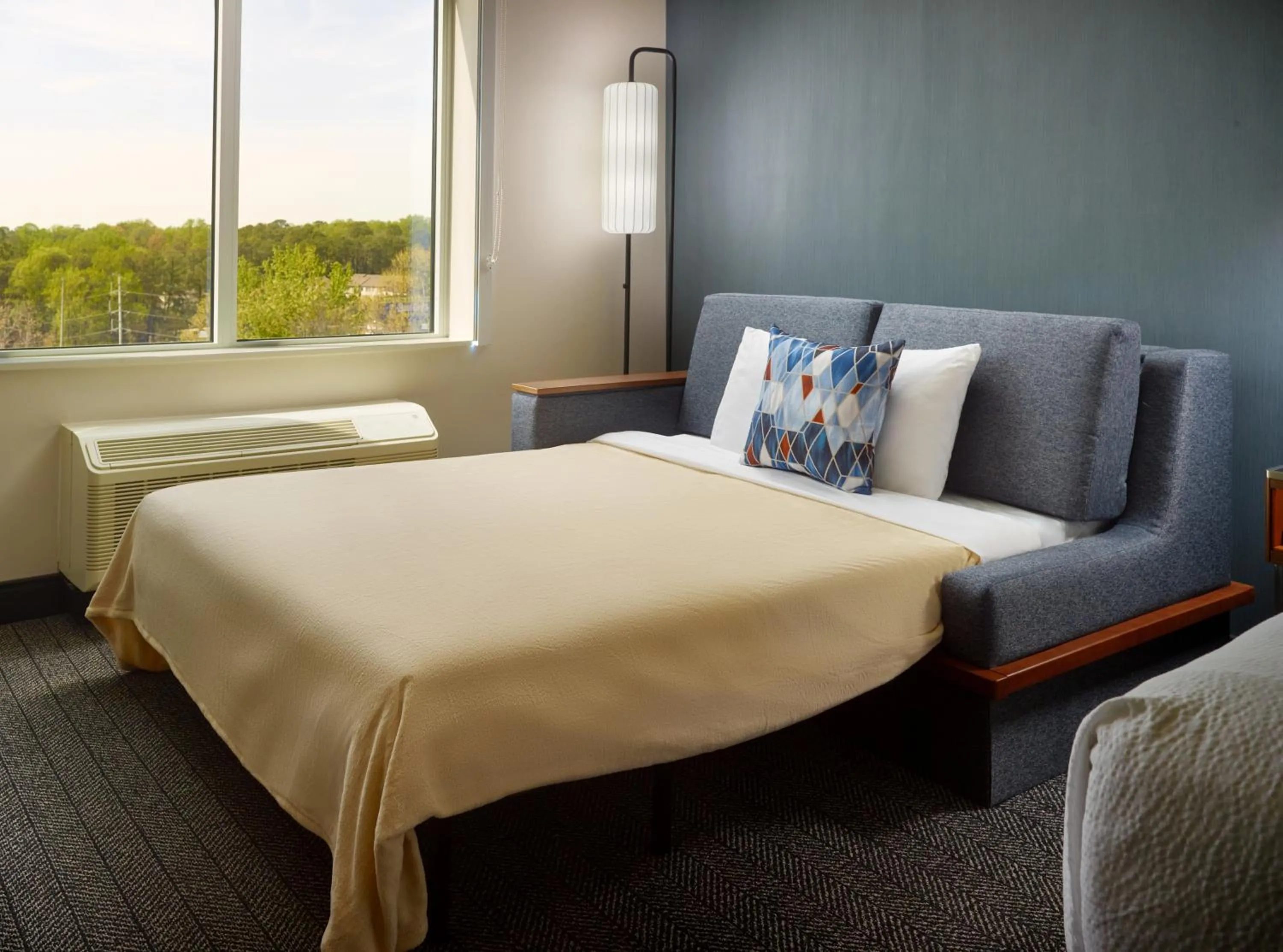 Bed in Courtyard by Marriott Atlanta Dunwoody