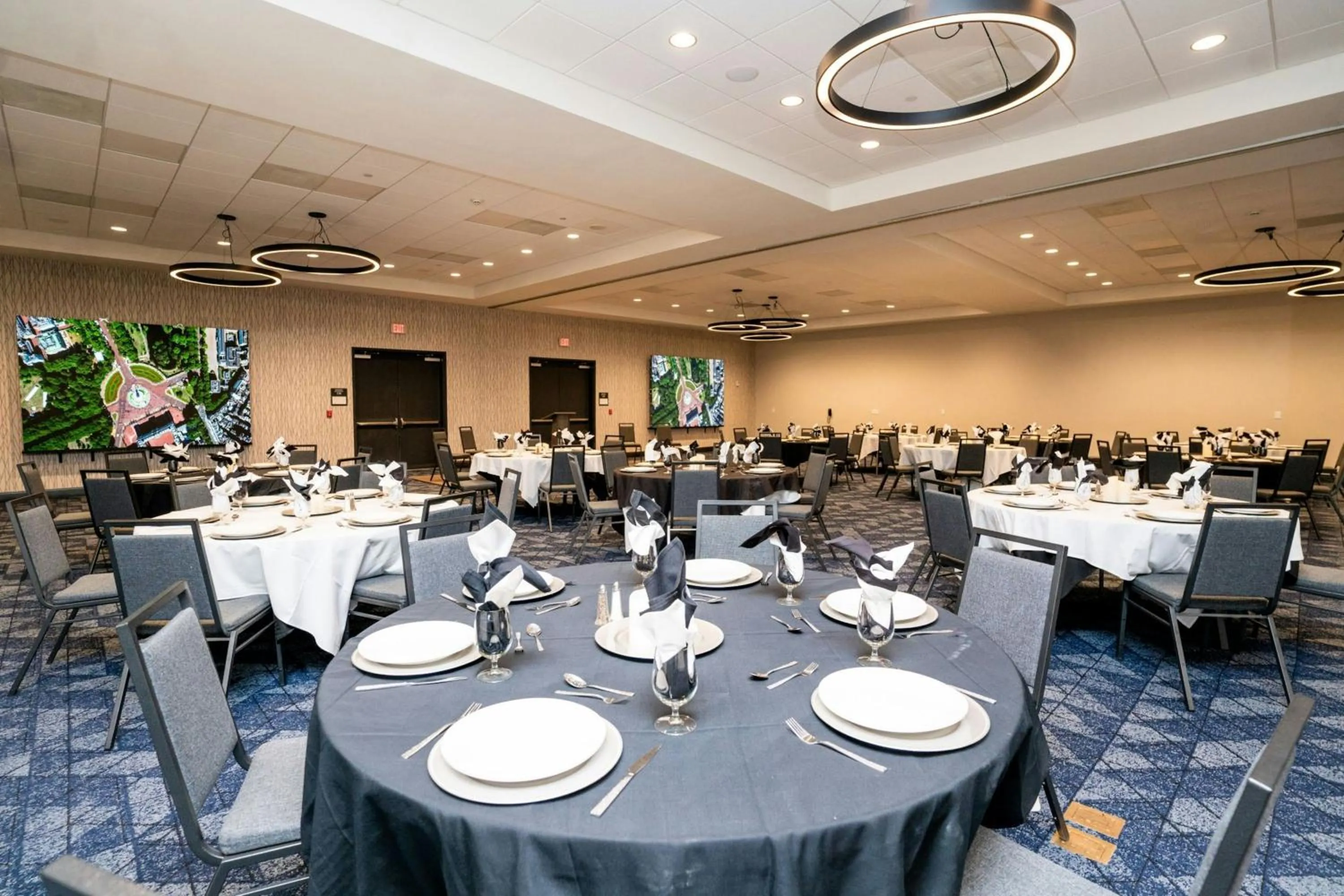 Meeting/conference room in Holiday Inn & Suites Atlanta Perimeter Dunwoody, an IHG Hotel