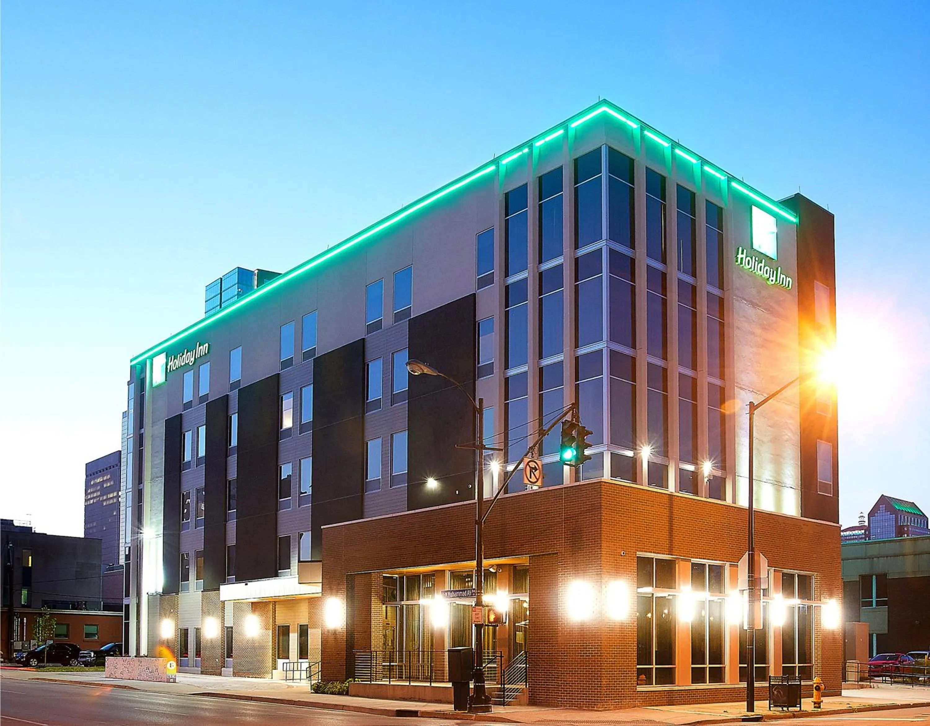 Property building in Holiday Inn Louisville Downtown by IHG