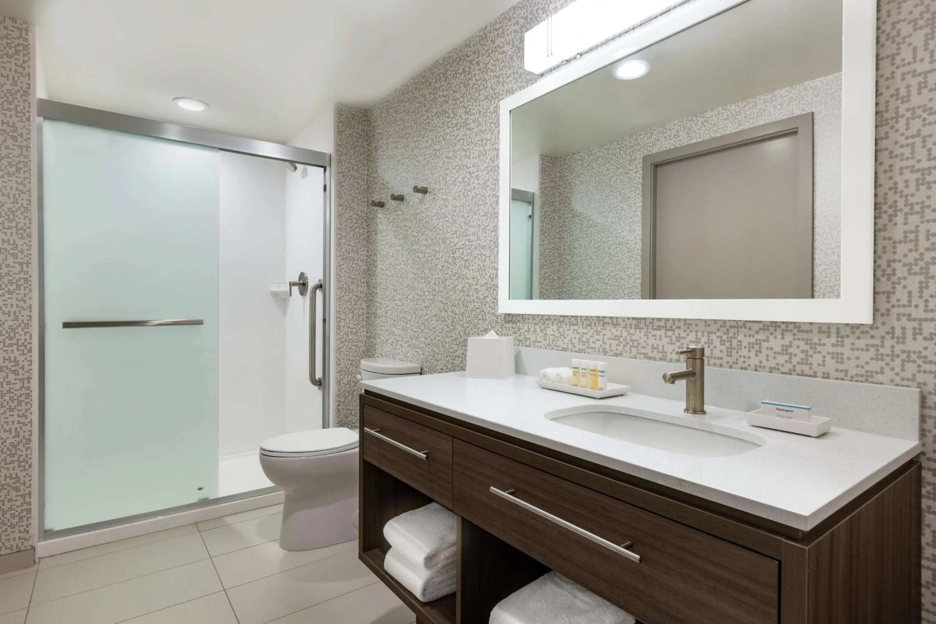 Bathroom in Home2 Suites by Hilton New Brunswick, NJ